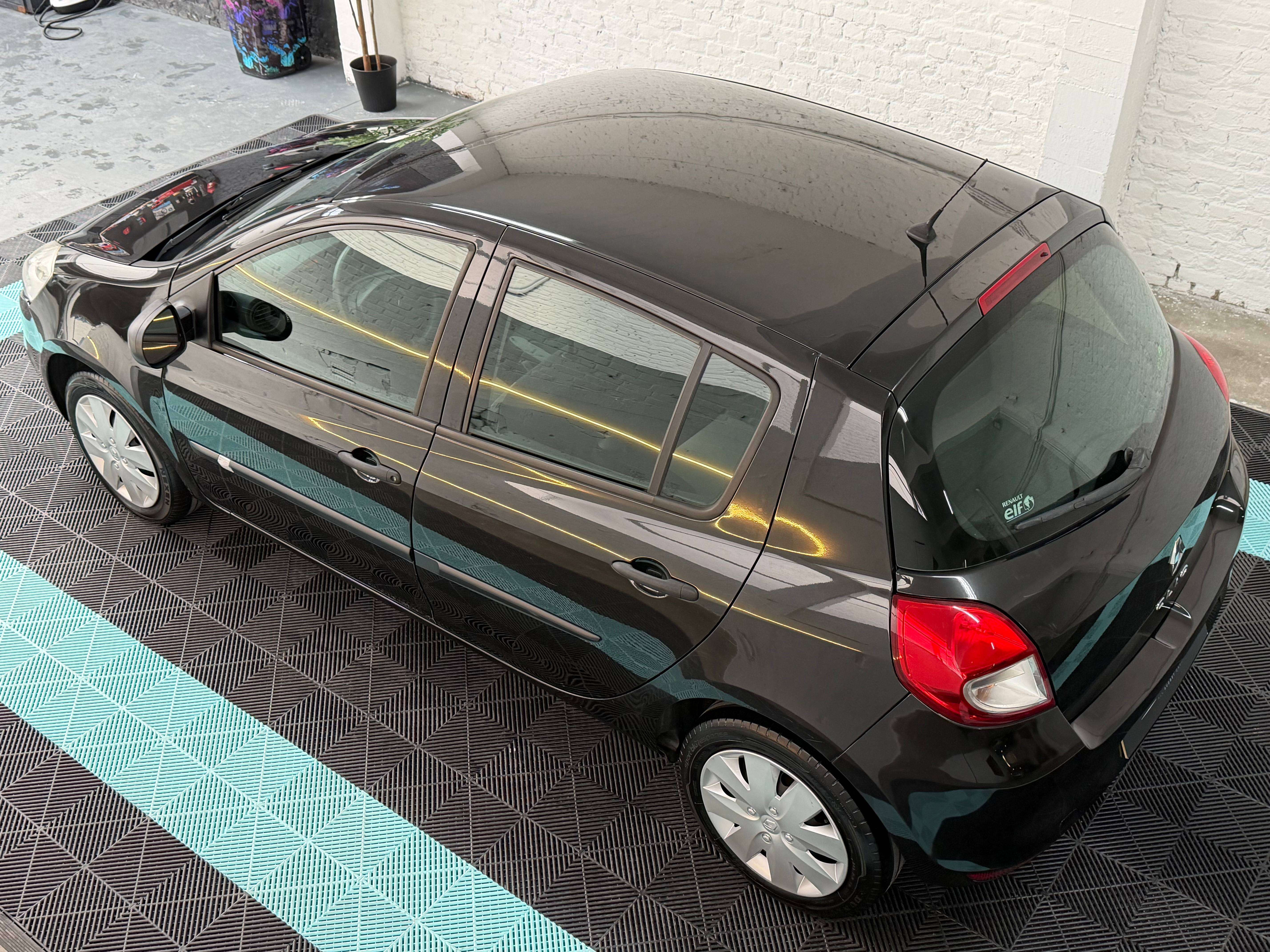 Renault Clio 1.2i - 1er Proprio - Airco - Garantie 12mois