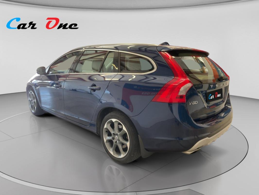 Volvo V60 D4 163 ch StopetStart Ocean Race Edition Geartronic