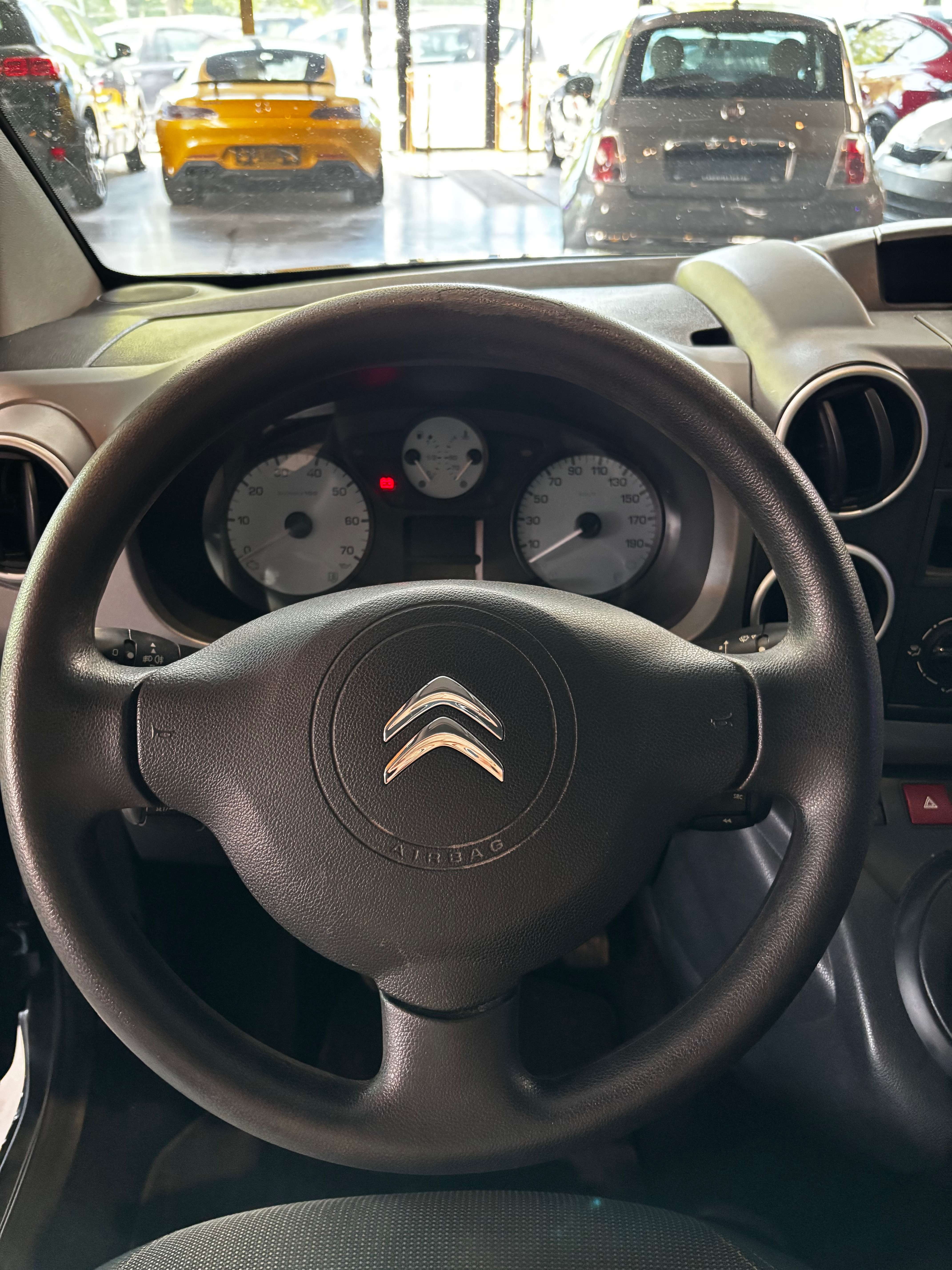 Citroen Berlingo Berlingo 1.2i Summer Pack/12 mois de garantie