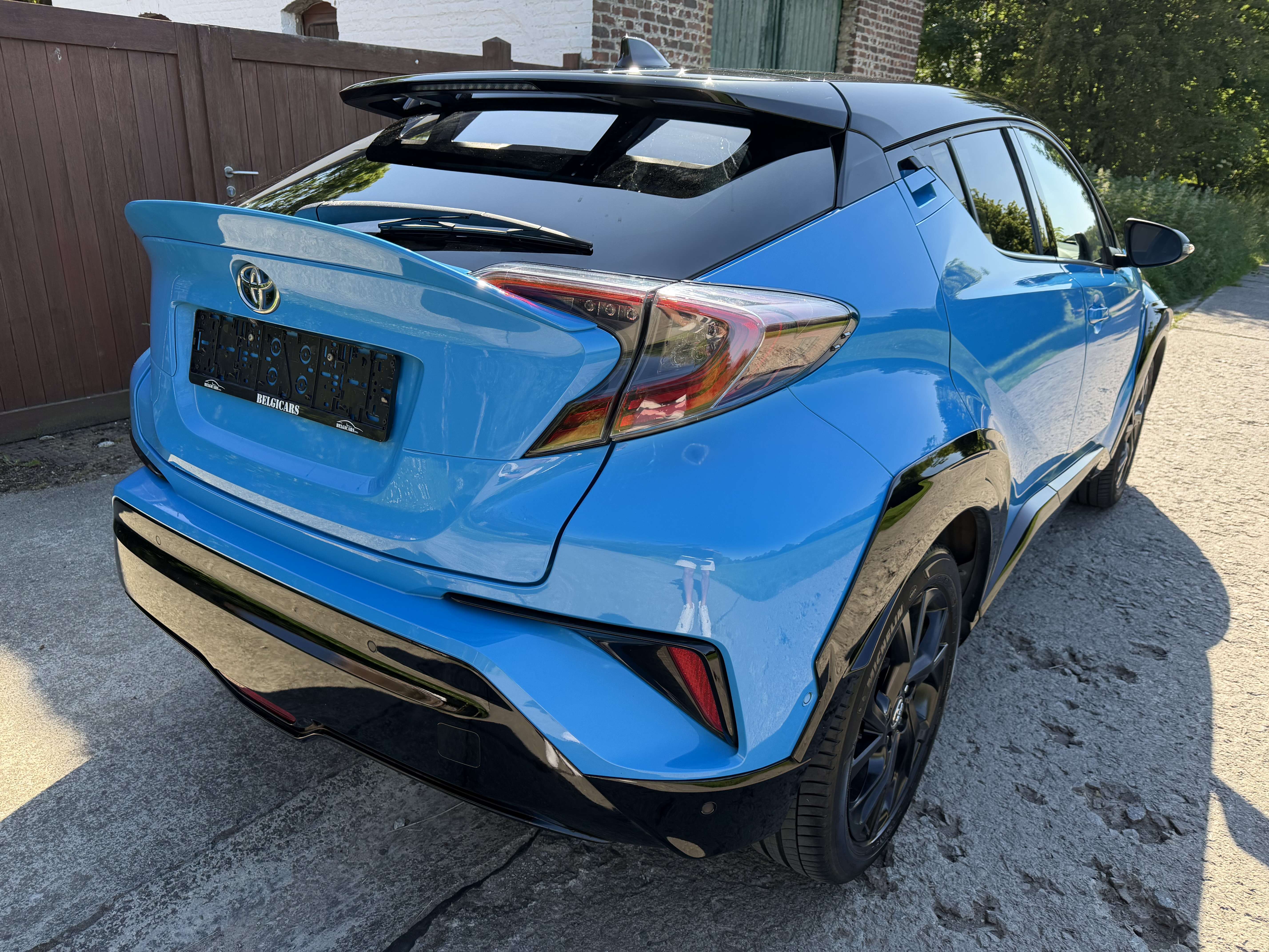 Toyota C-HR Hybrid 1.8i VVT-i  E-CVT *SPECIAL BODY KIT*