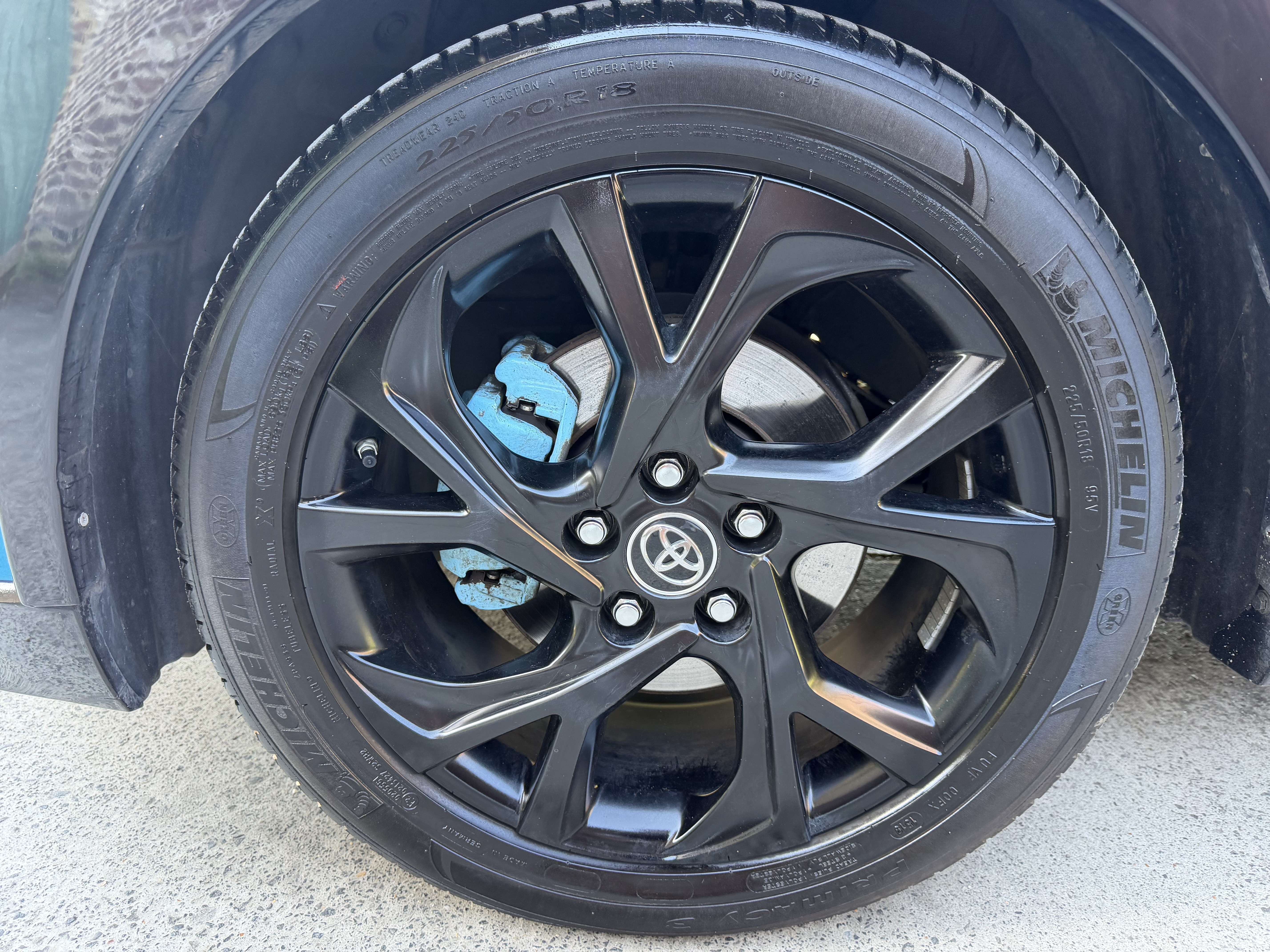 Toyota C-HR Hybrid 1.8i VVT-i  E-CVT *SPECIAL BODY KIT*