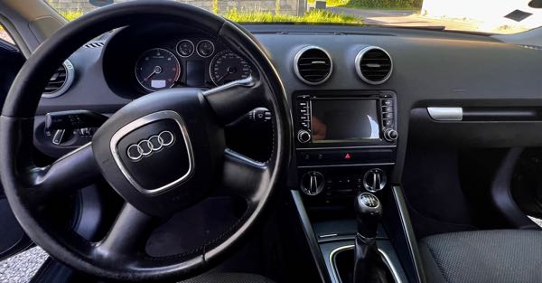 Audi A3 III SPORTBACK 1.6 TDI 105 AMBIENTE
