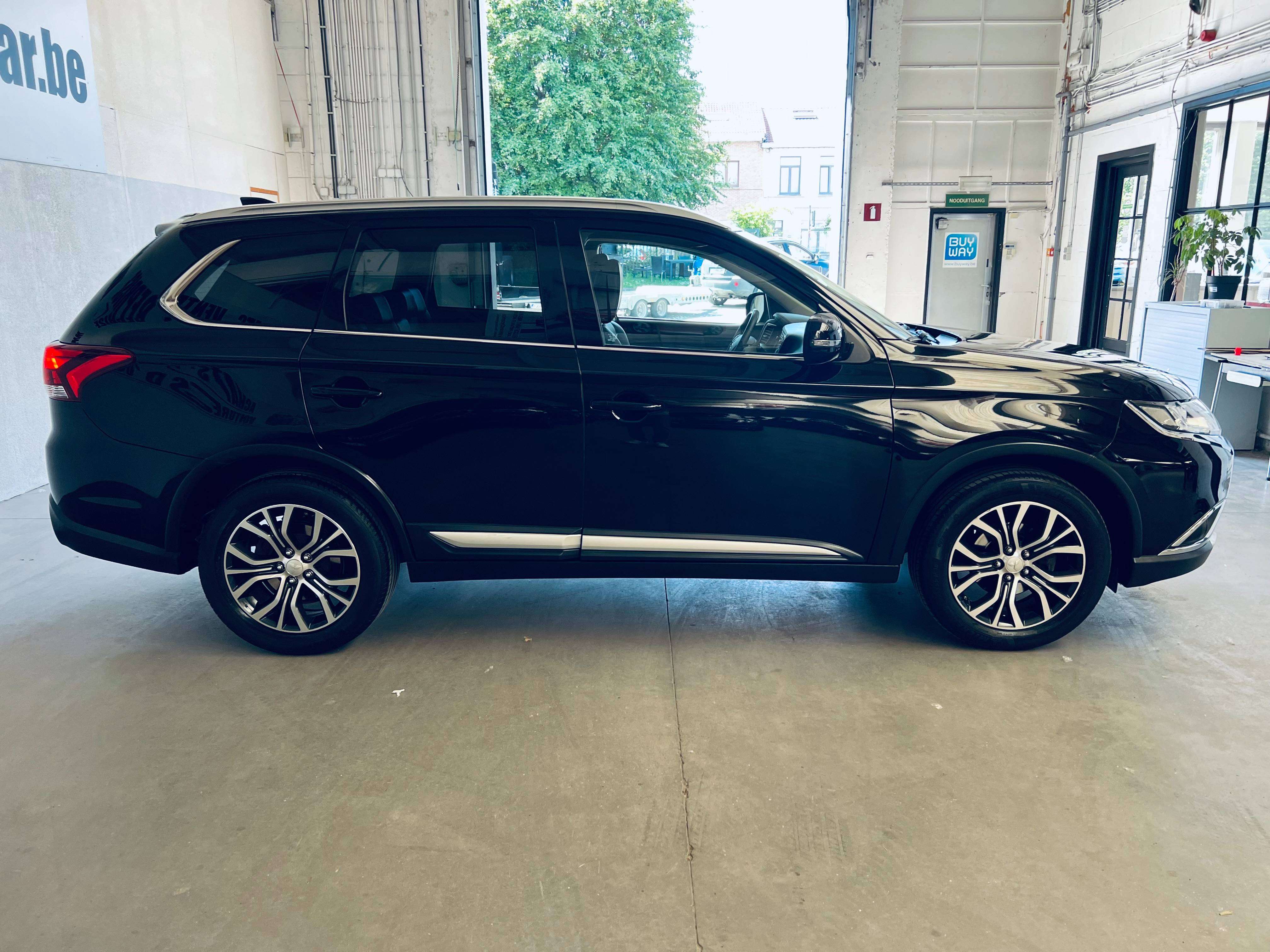 Mitsubishi Outlander 2.2 DI-D 4WD Edition+7PL+GPS+AIRCO+CAMERA+CARNET+CARPASS
