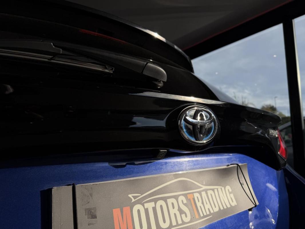 Toyota Yaris Hybrid 116h - BV e-CVT (MY21) Dynamic Business + Stage 'Hybrid Academy'