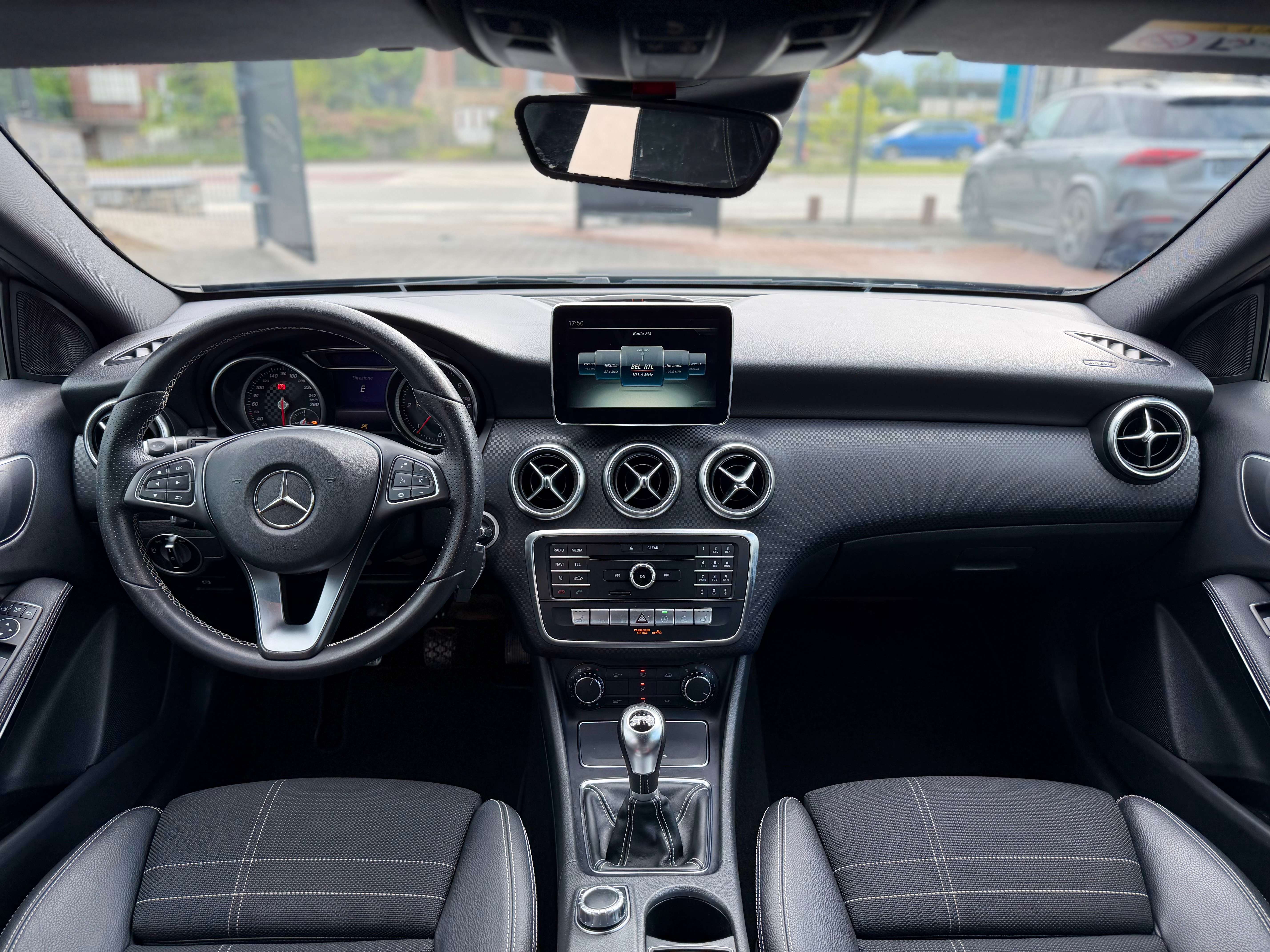 Mercedes-Benz A 180 A 180 d