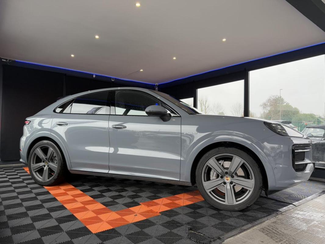 Porsche Cayenne Coupé 3.0i V6 - 304 BVA Tiptronic S COUPE 2019 E-Hybrid PHASE 2