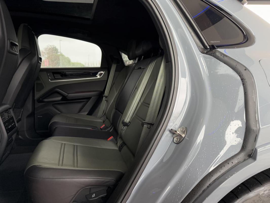 Porsche Cayenne Coupé 3.0i V6 - 304 BVA Tiptronic S COUPE 2019 E-Hybrid PHASE 2