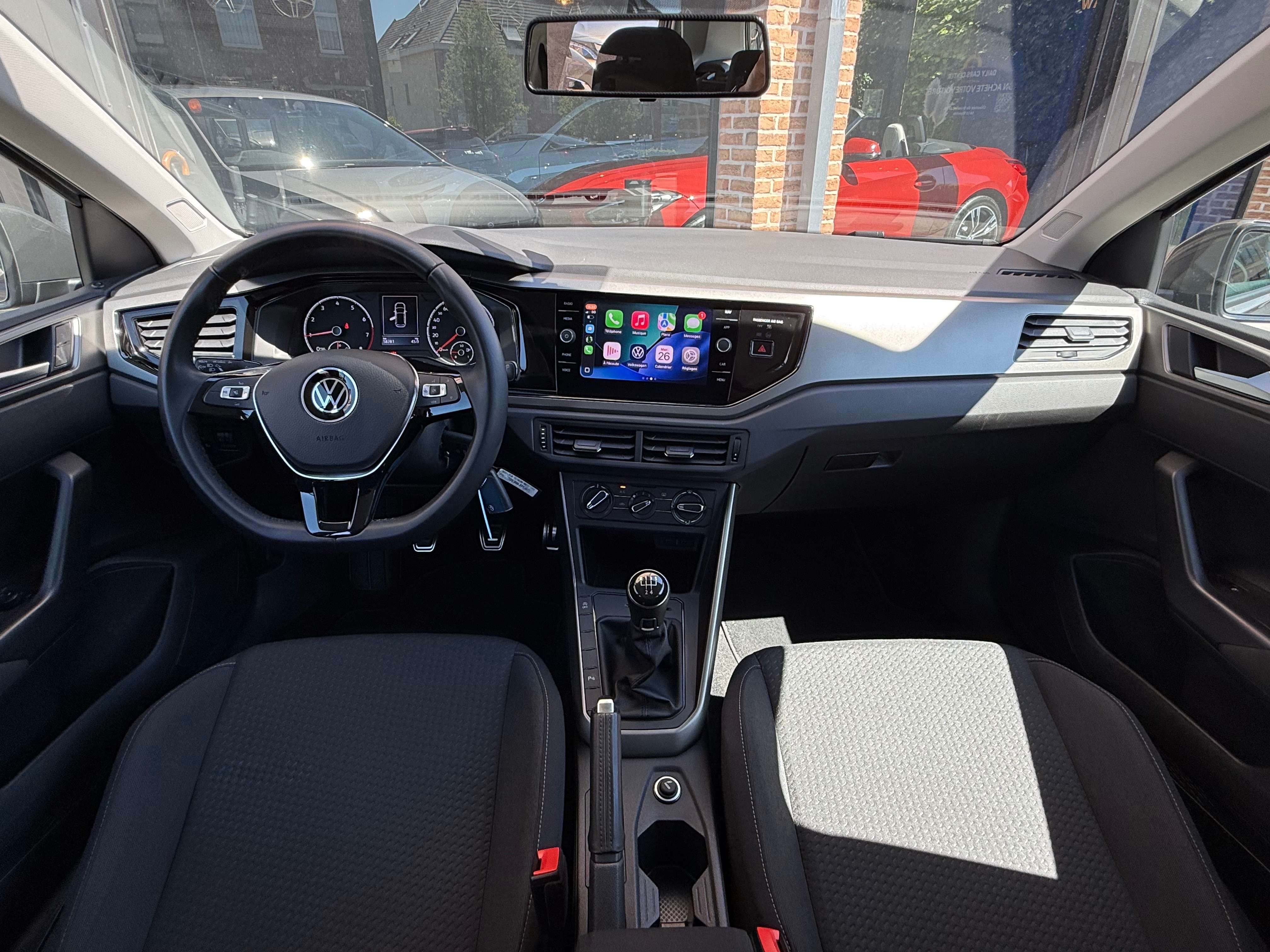 Volkswagen Polo 1.0 TSi Comfortline Clim I CarPlay I PDC I Cruise