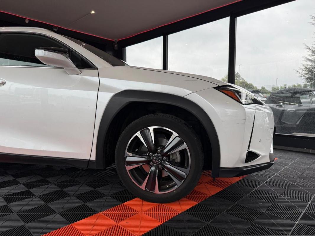Lexus Ux 250h 2WD - BV E-CVT 2022 Premium Edition