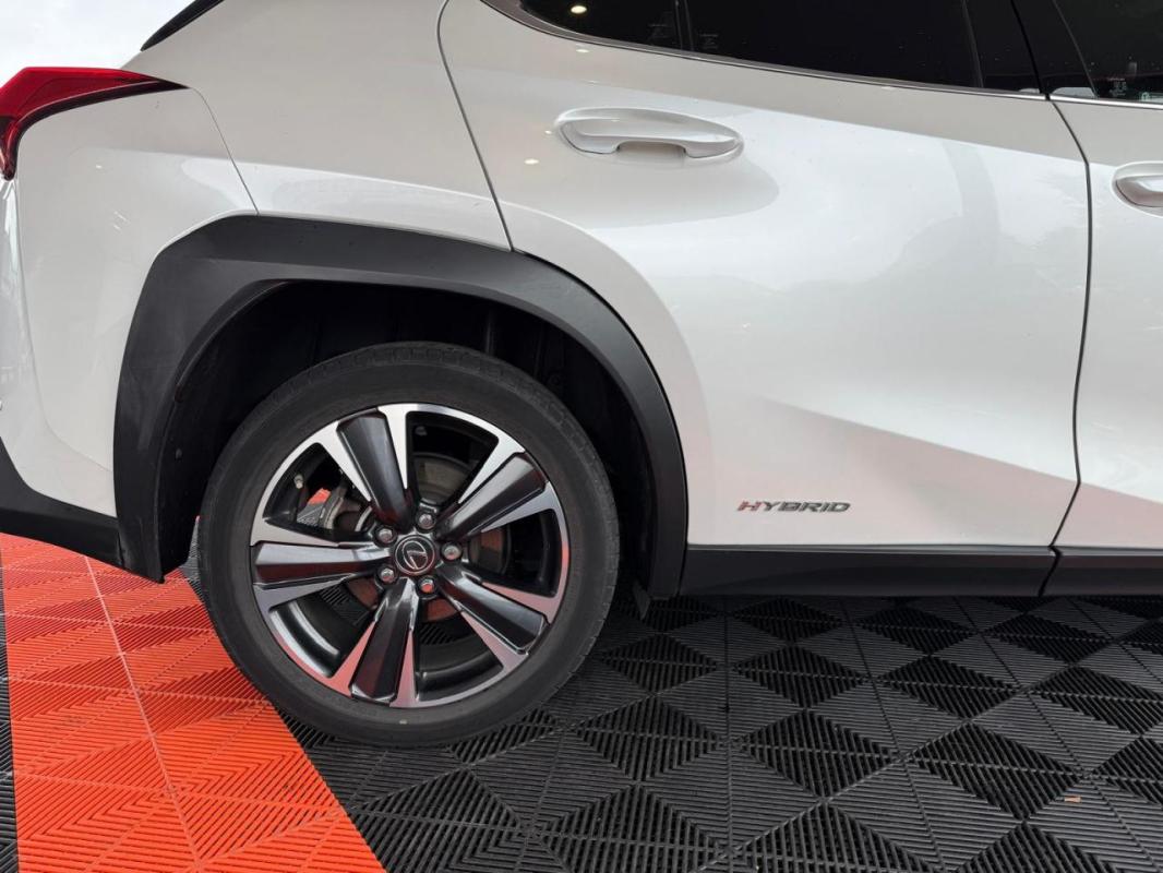Lexus Ux 250h 2WD - BV E-CVT 2022 Premium Edition