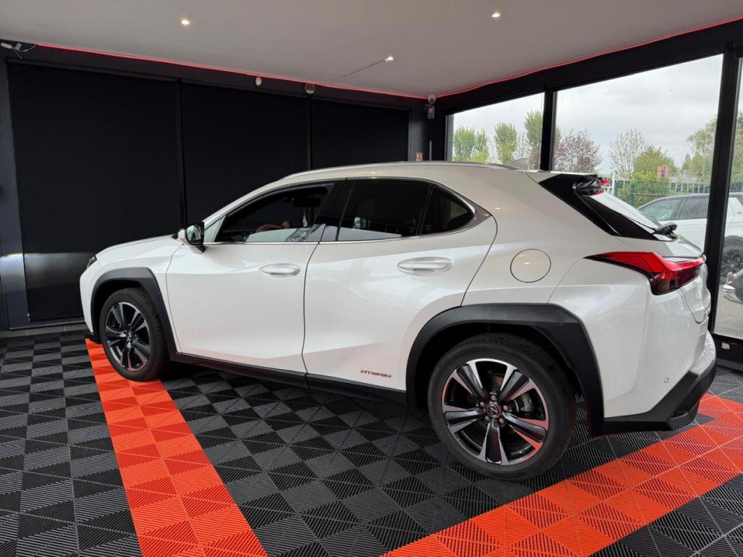 Lexus Ux 250h 2WD - BV E-CVT 2022 Premium Edition