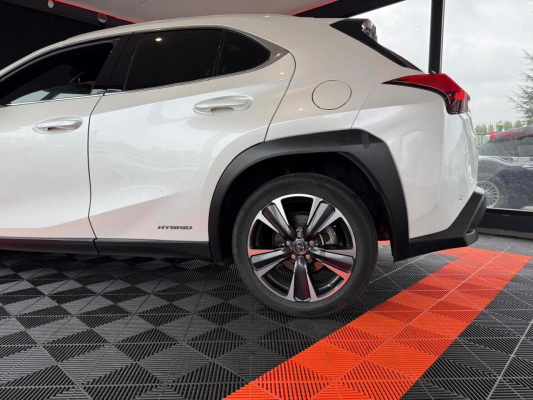 Lexus Ux 250h 2WD - BV E-CVT 2022 Premium Edition
