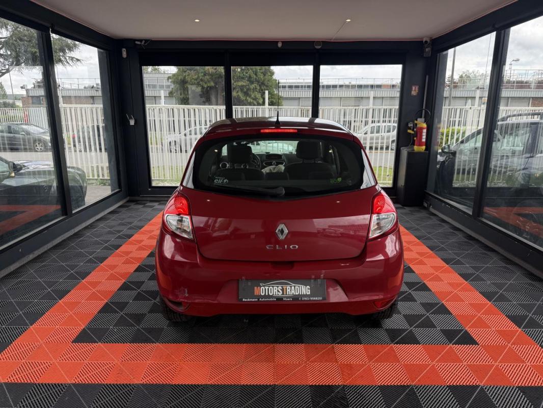 Renault Clio 1.2i 16V - 75 Authentique