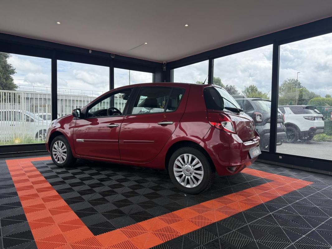 Renault Clio 1.2i 16V - 75 Authentique