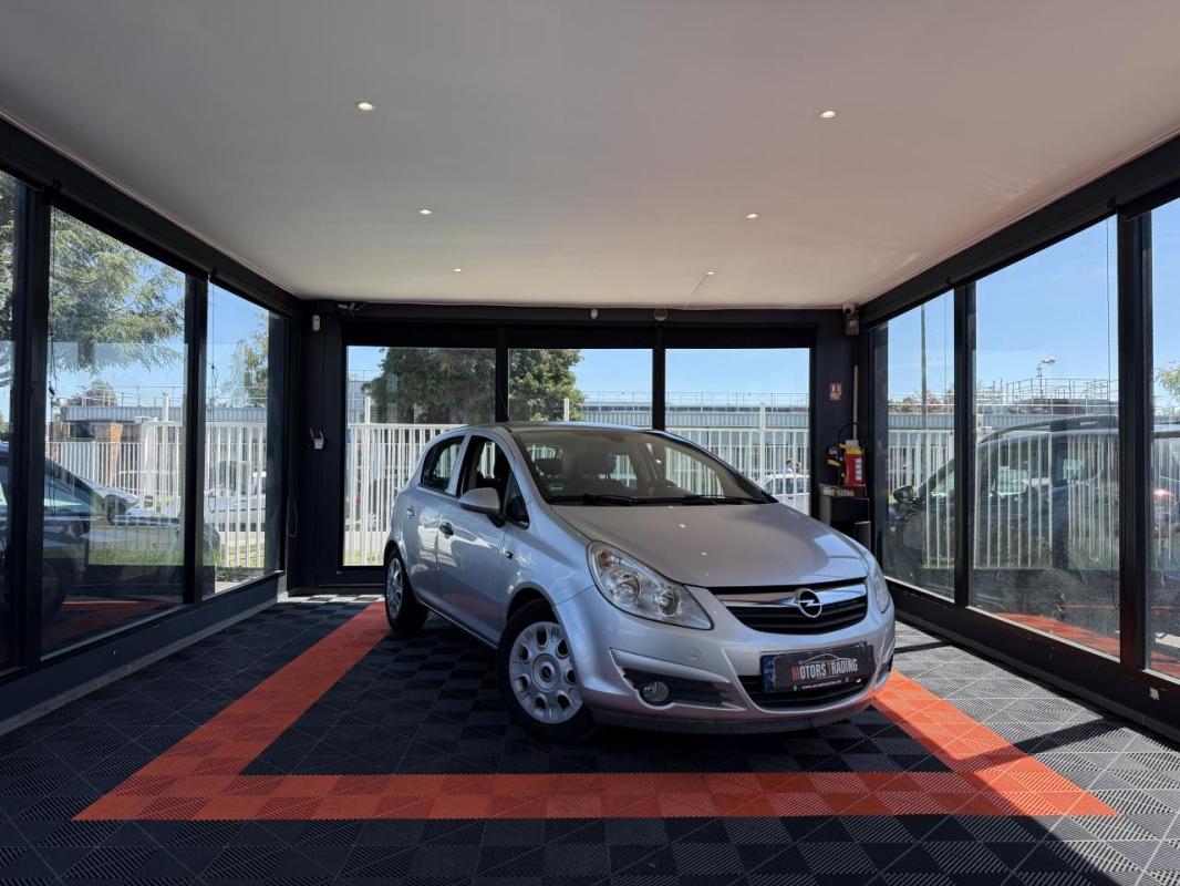 Opel Corsa 1.2i Twinport Enjoy