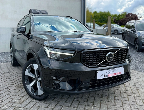 Volvo XC40 2.0 B3 MHEV DCT