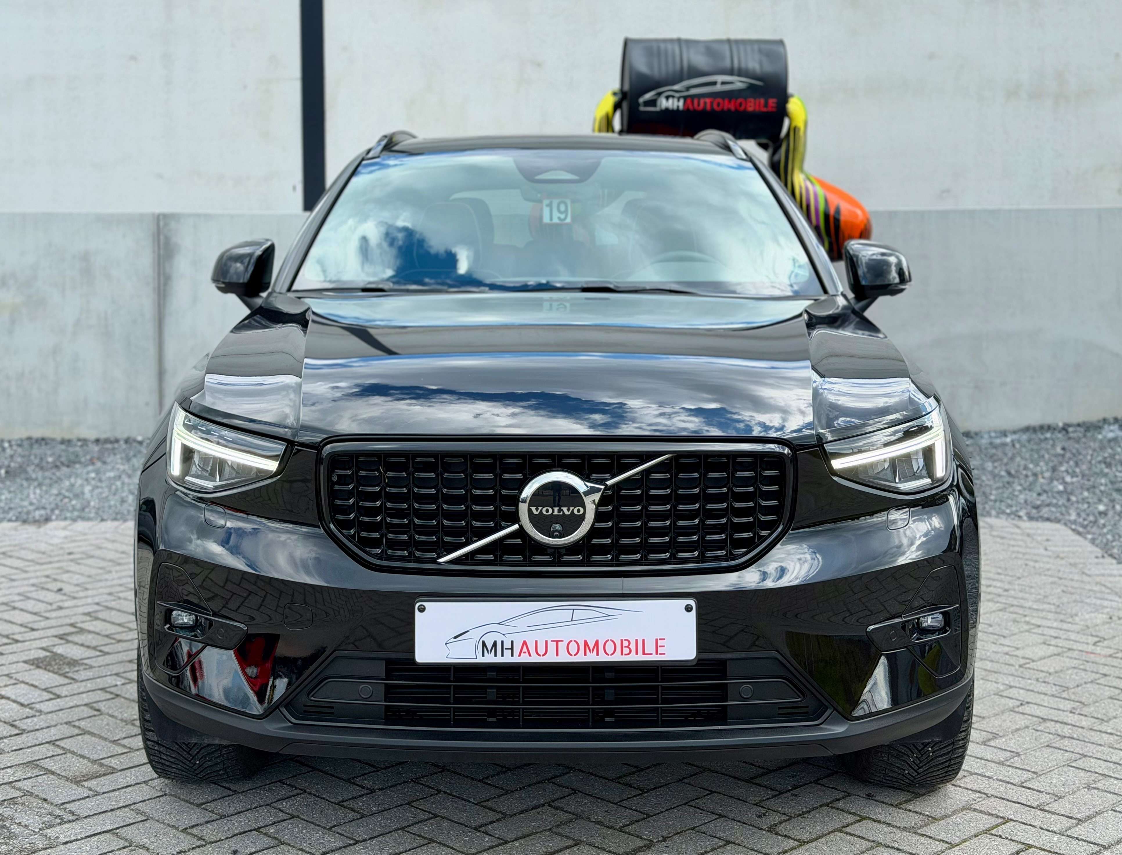 Volvo XC40 2.0 B3 MHEV DCT
