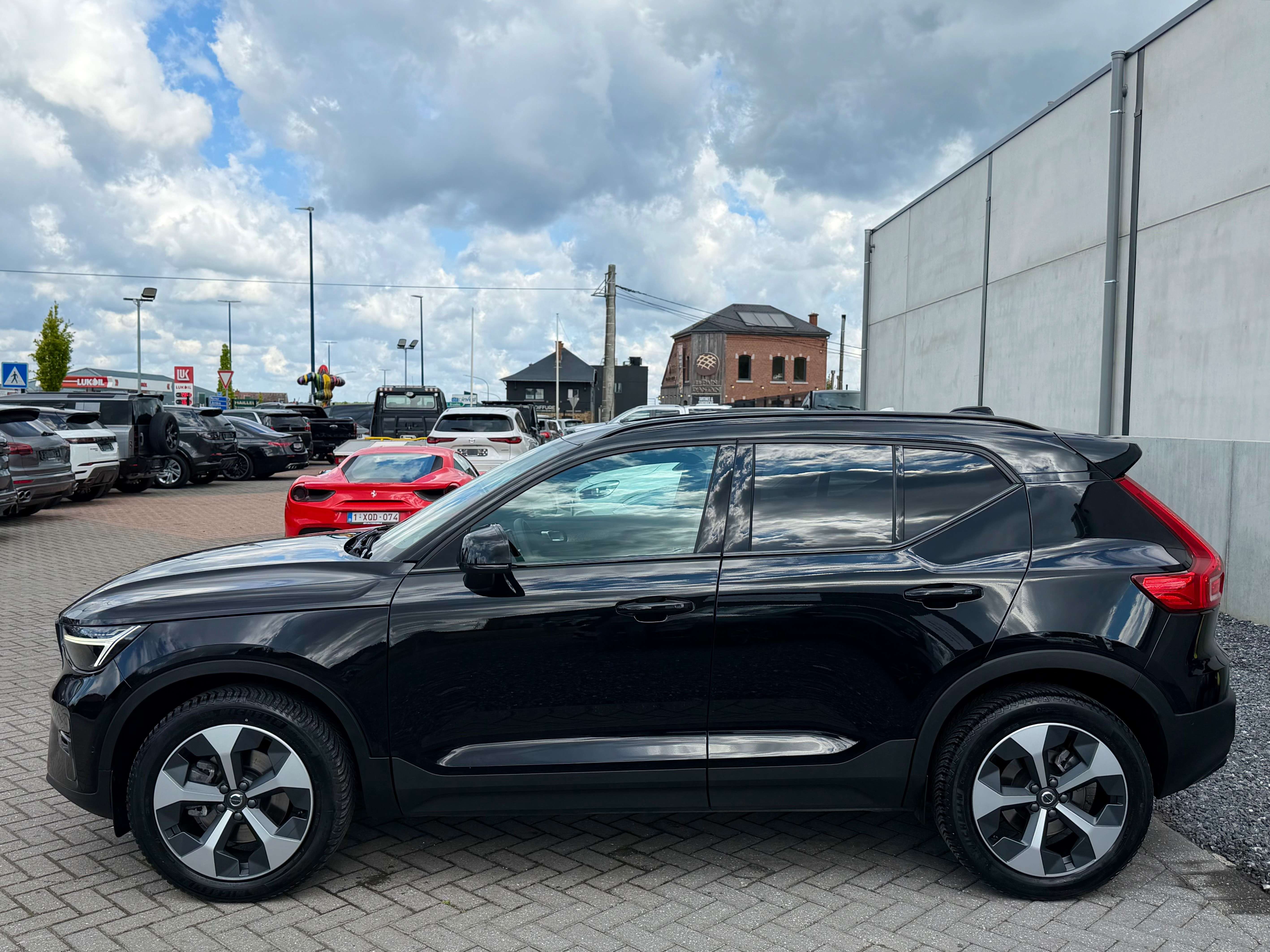 Volvo XC40 2.0 B3 MHEV DCT