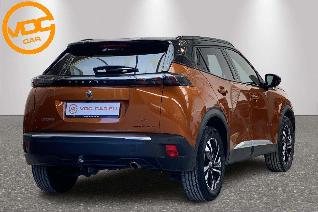 Peugeot 2008 GT* GPS Caméra et Attelage!
