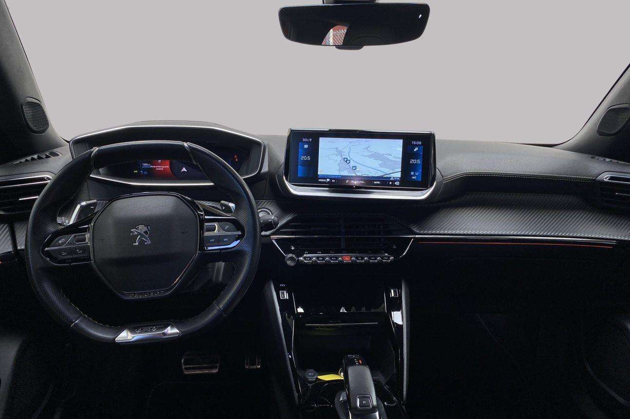 Peugeot 2008 GT* GPS Caméra et Attelage!