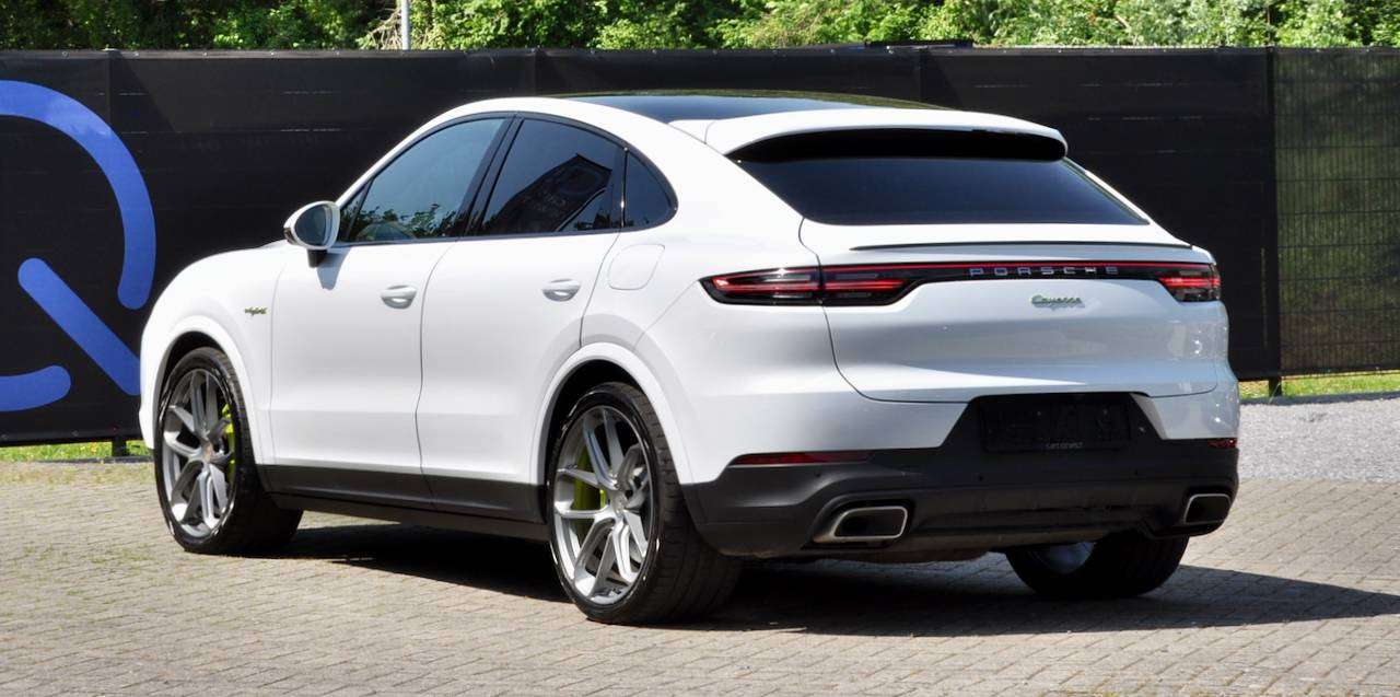 Porsche Cayenne COUPE V6 PHEV PANORAMA BOSE CHRONO KEYLESS MEMORY