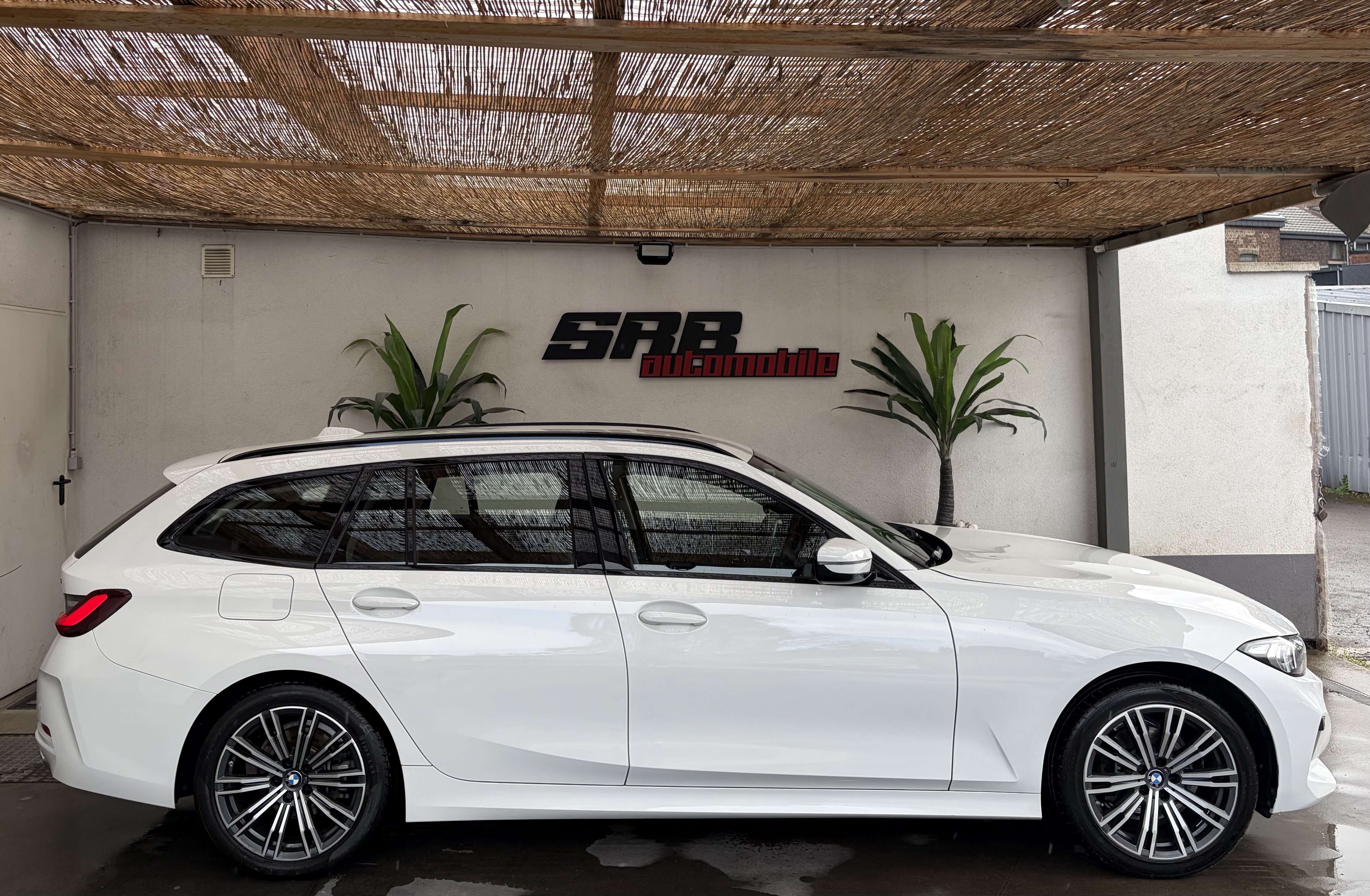 BMW 318 BMW 318iA Touring