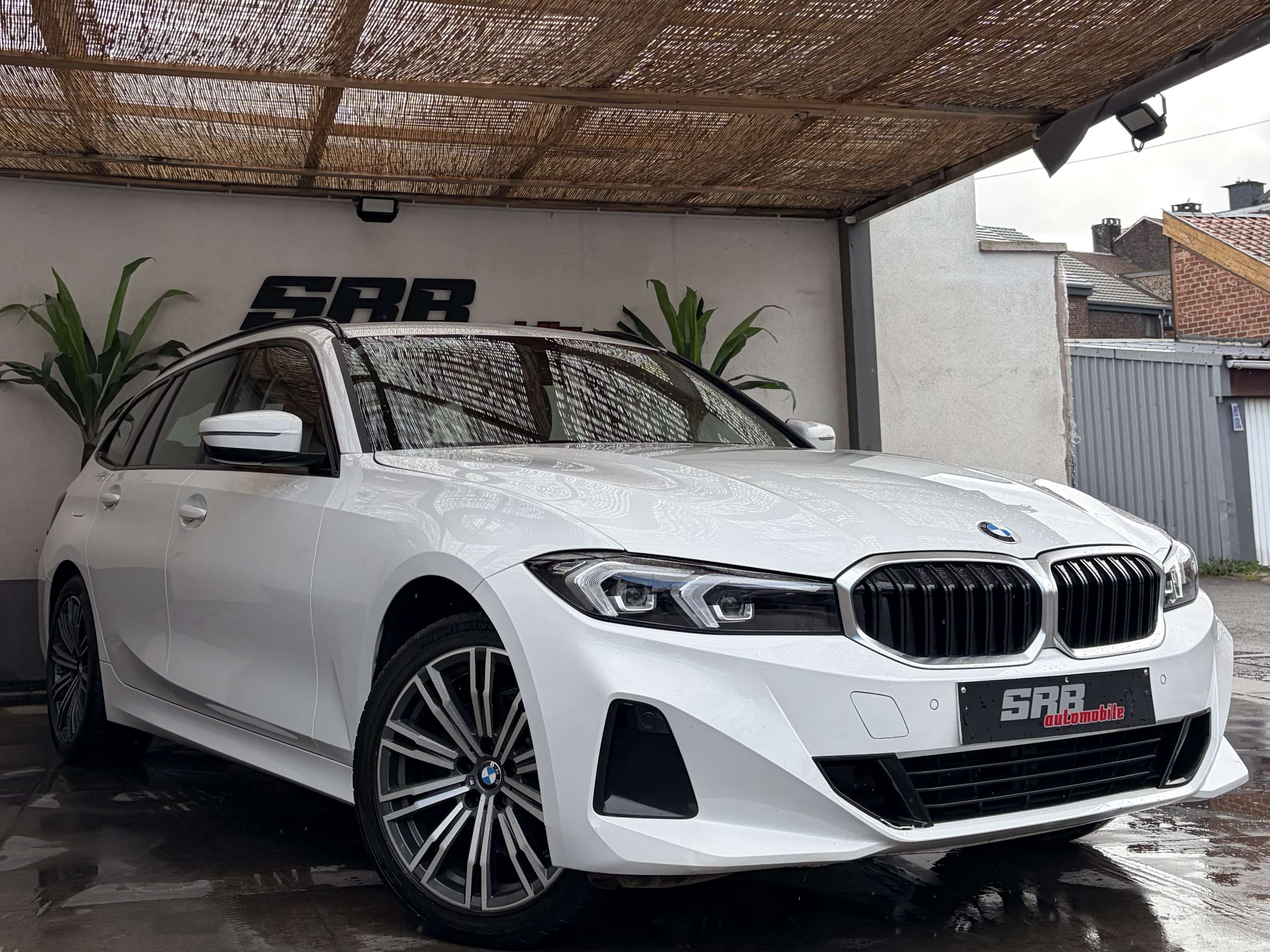 BMW 318 BMW 318iA Touring