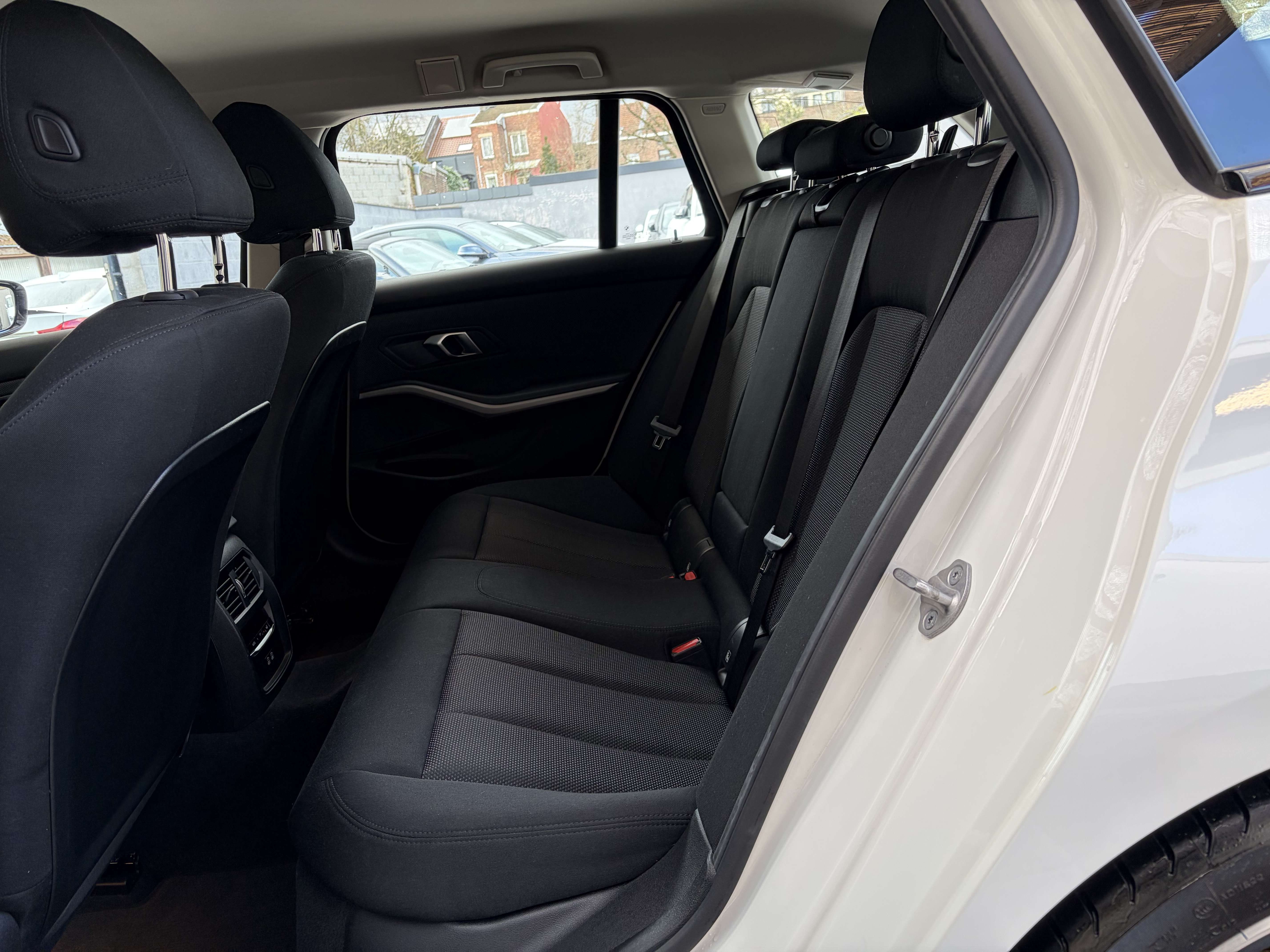 BMW 318 BMW 318iA Touring