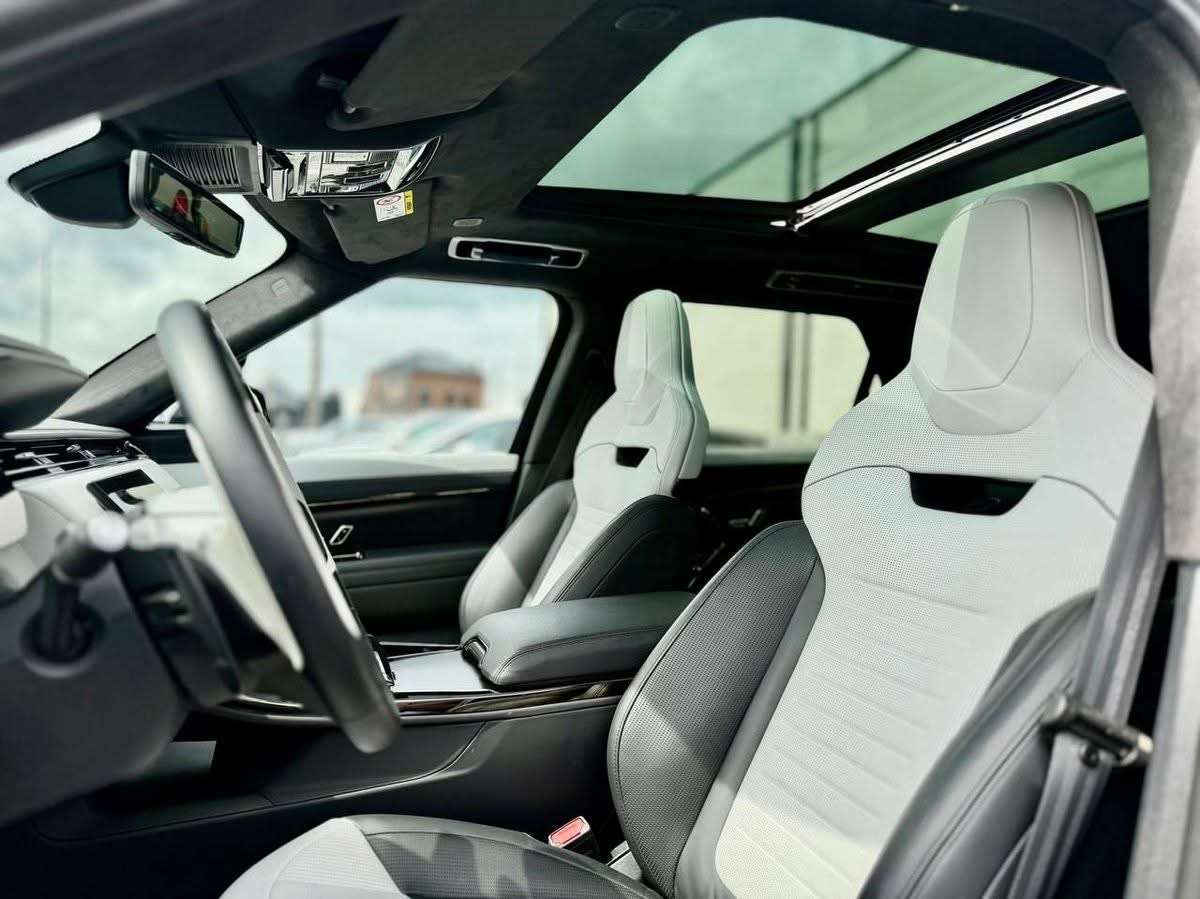 Land Rover Range Rover Sport 4.4 P635  SV Edition One NETTO 123.925€
