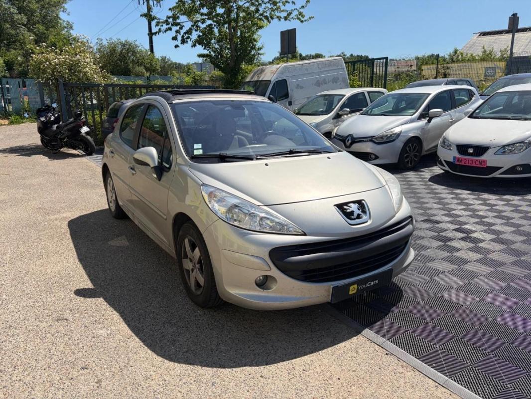 Peugeot 207 1.4 e 90 cv 2 EME MAIN - TOIT OUVRANT IDEAL JEUNE PERMIS-CLIM AUTO