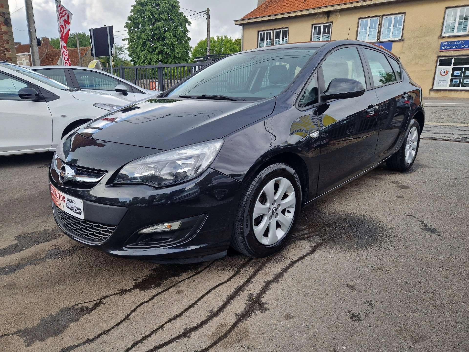 Opel Astra 1.4I ***CARNET D'ENTRETIEN COMLPET/CLIM/CAPTEURS*