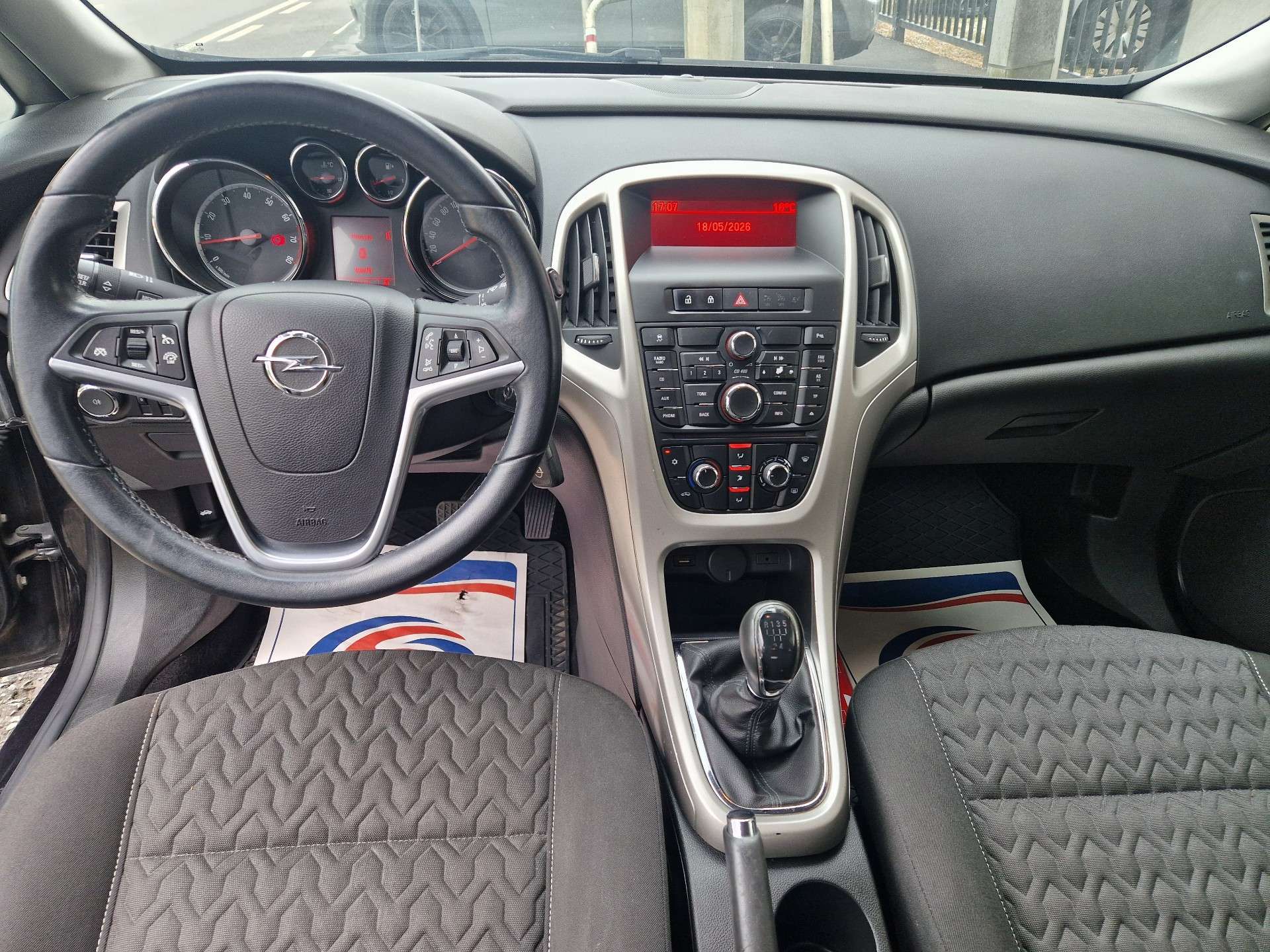 Opel Astra 1.4I ***CARNET D'ENTRETIEN COMLPET/CLIM/CAPTEURS*