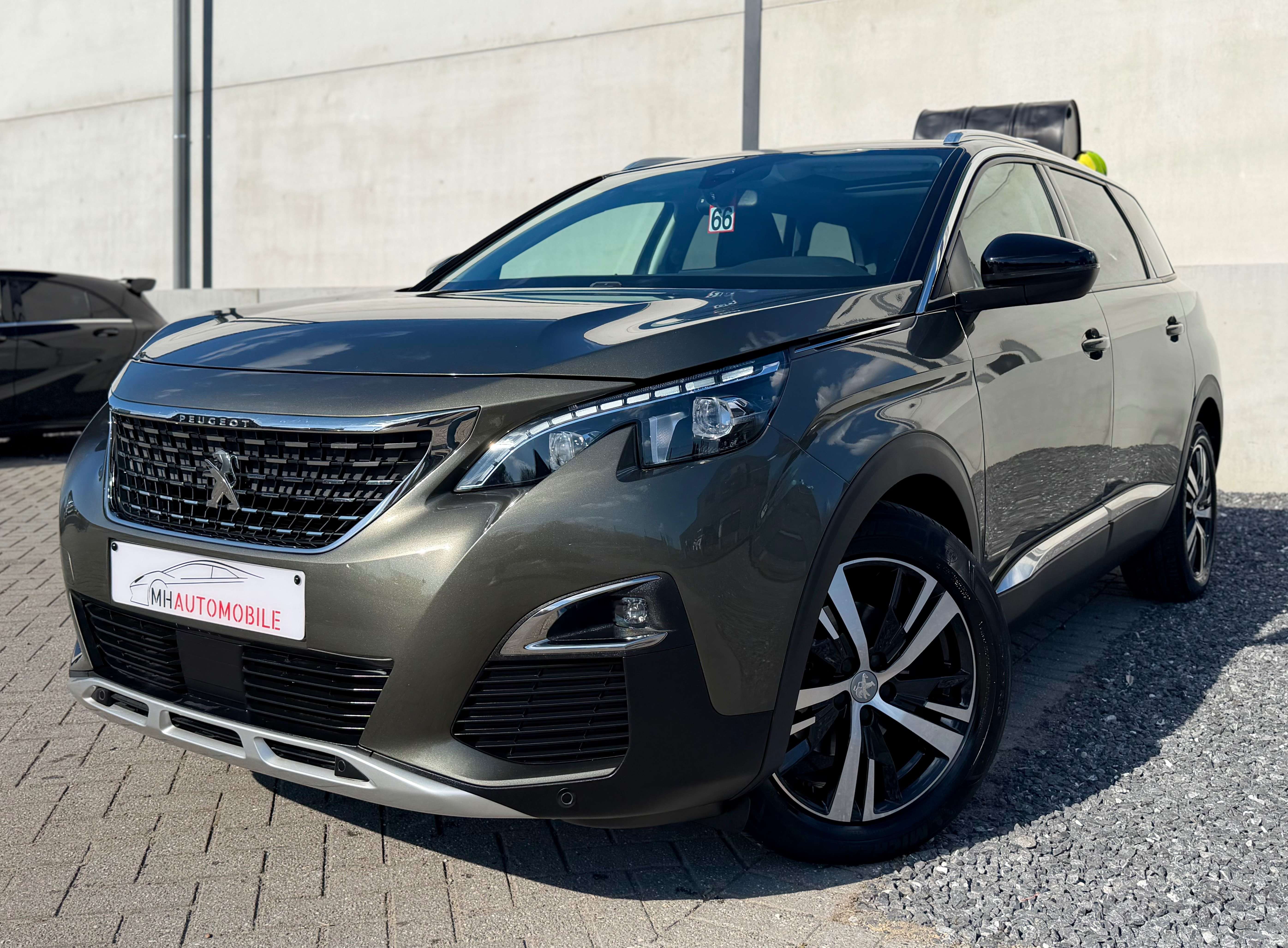 Peugeot 5008 1.2 / 7 Places