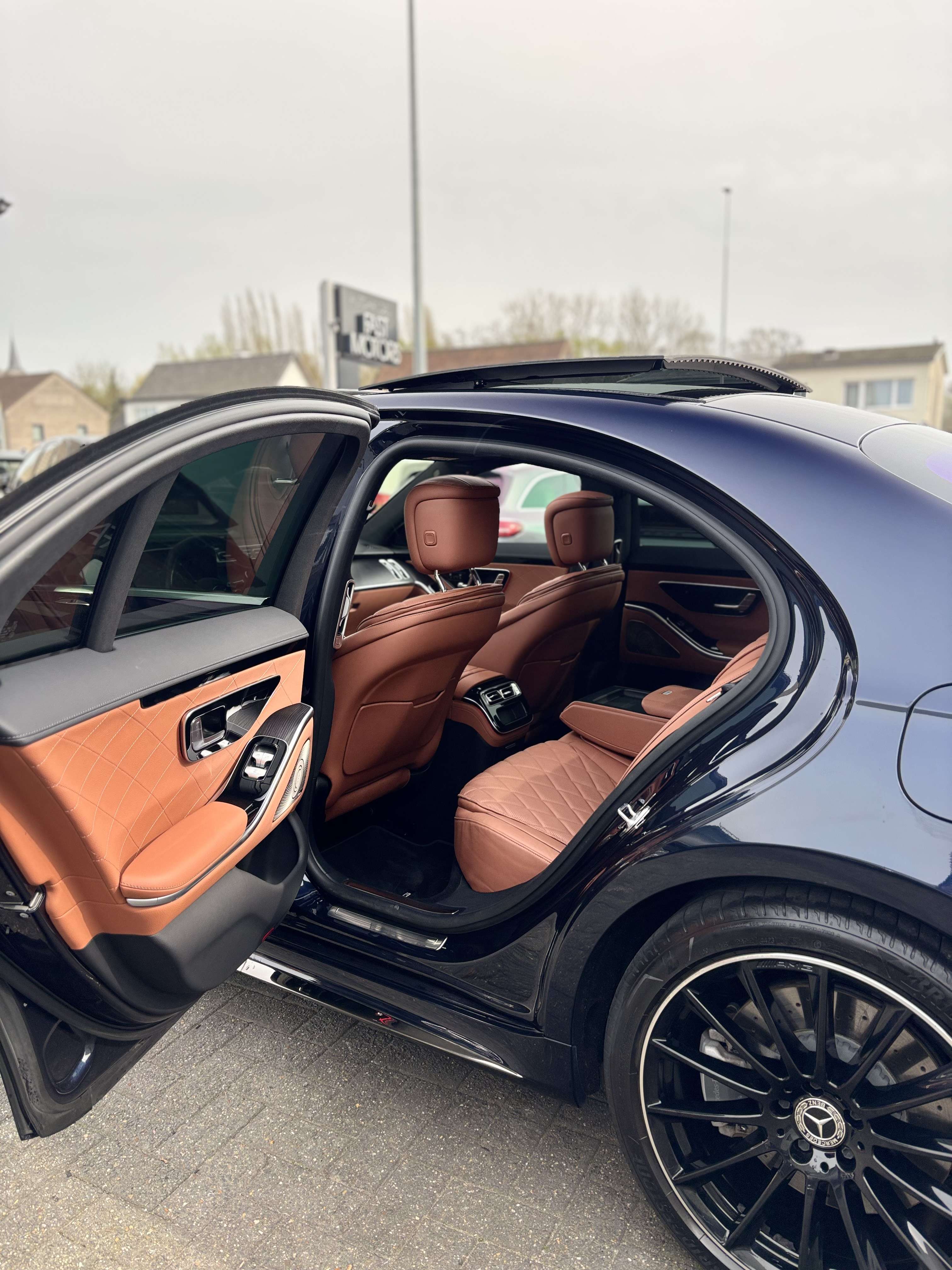 Mercedes-Benz S 580 e 4-Matic PHEV AMG BURMESTER PANO HUD