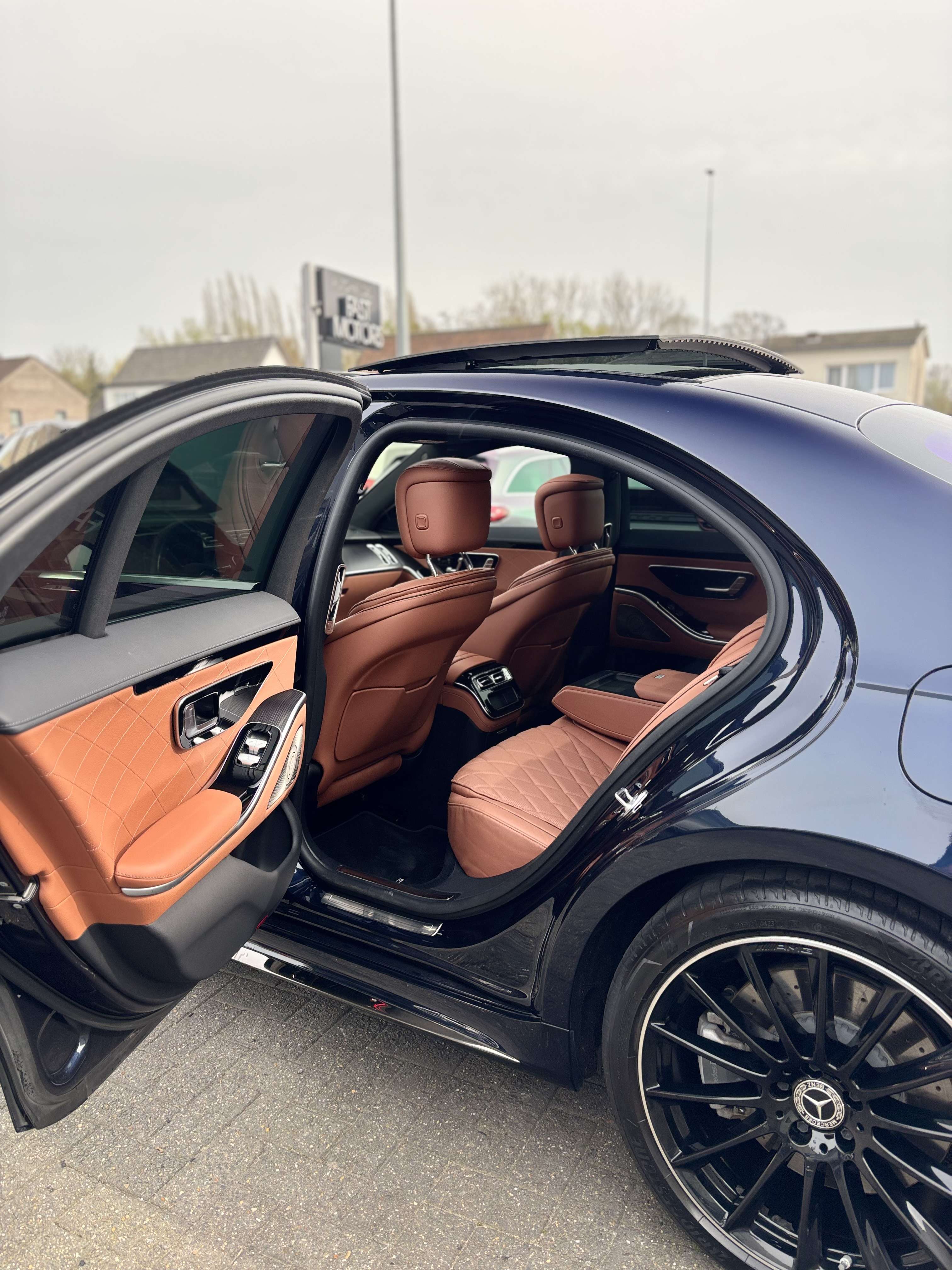 Mercedes-Benz S 580 e 4-Matic PHEV AMG BURMESTER PANO HUD