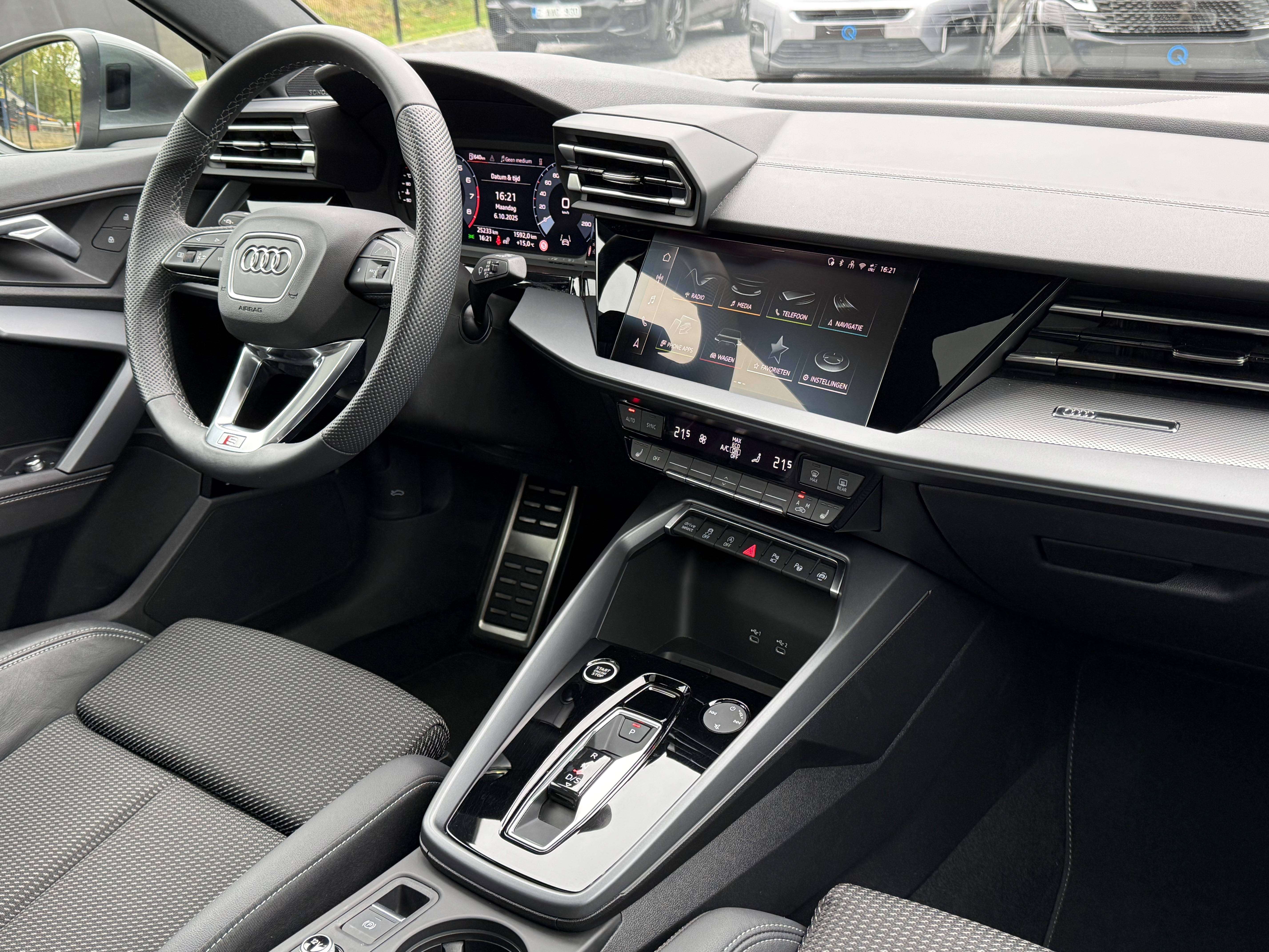 Audi A3 1.5 35 TFSI S-LINE INT/EXT SONOS PANODAK CARPLAY