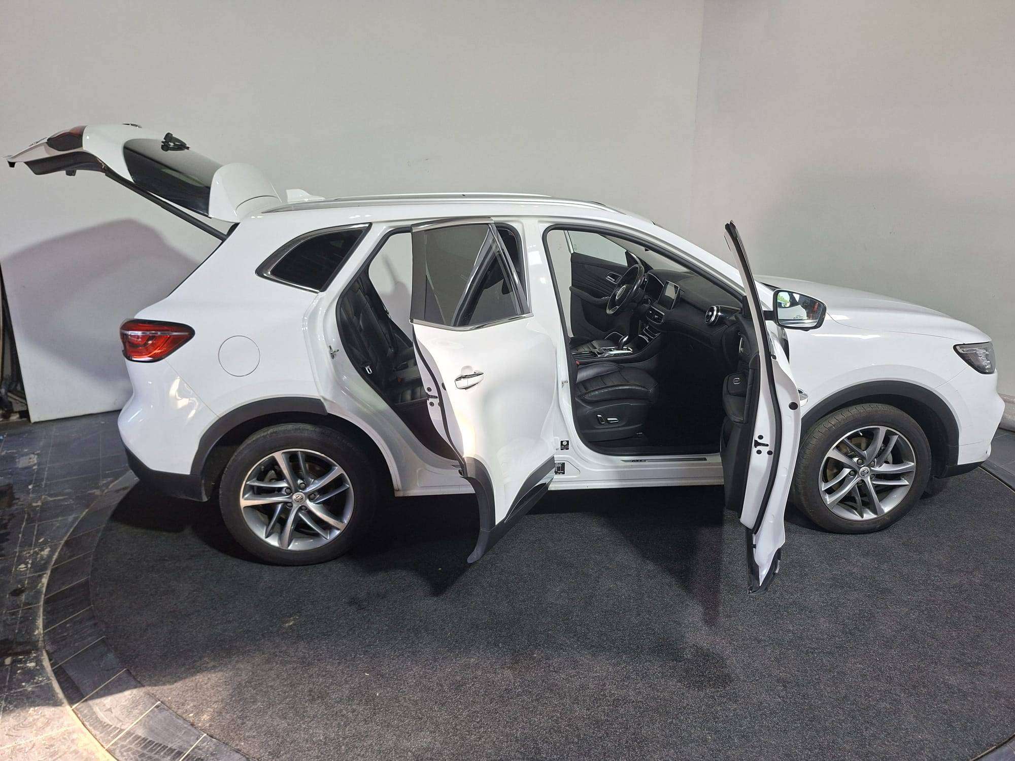 MG EHS EHS PHEV 1.5 Turbo Luxury I AUTOMAAT I 360° CAMERA I ZETEL VERWARMING I