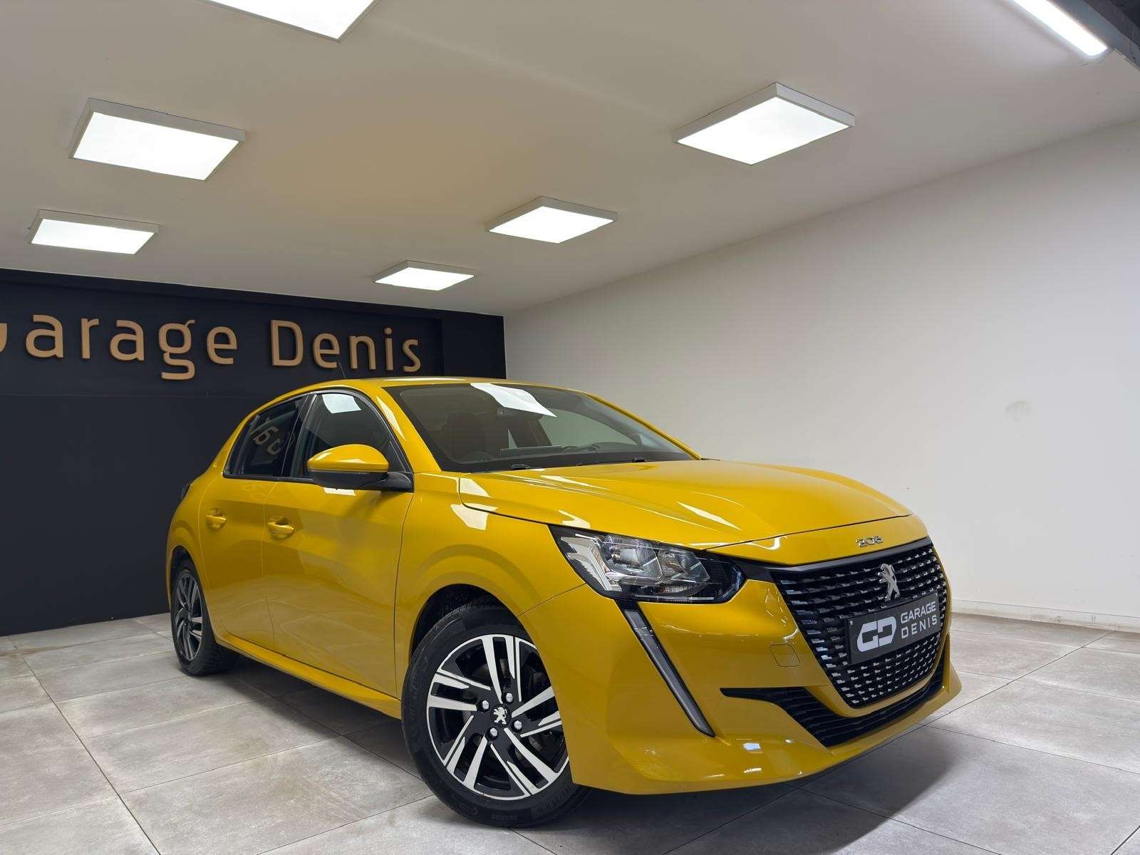 Peugeot 208 GPS**CAMERA 360°**CLIM AUTO**GARANTIE 12MOIS