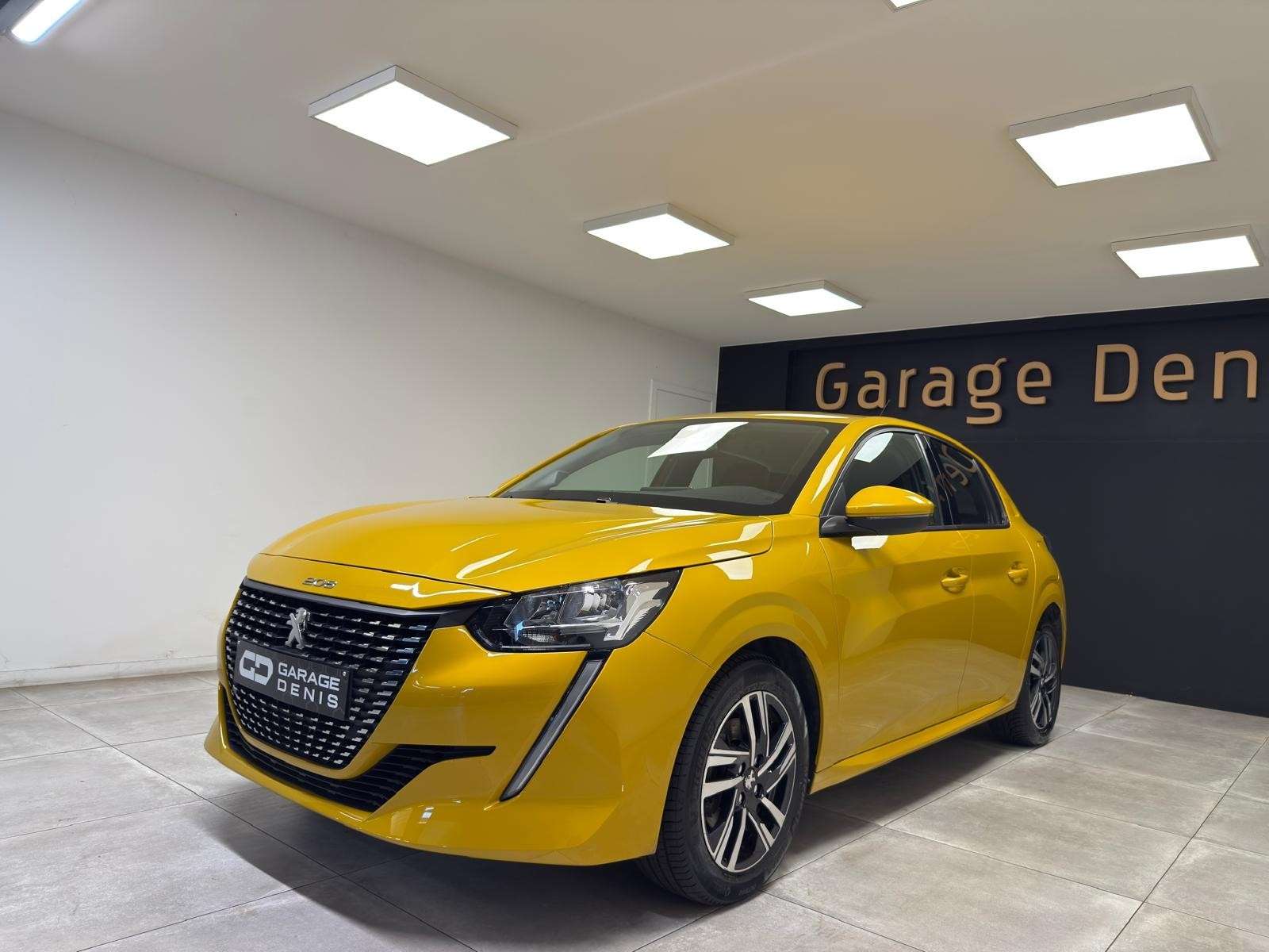 Peugeot 208 GPS**CAMERA 360°**CLIM AUTO**GARANTIE 12MOIS