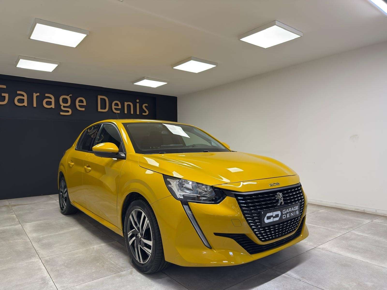 Peugeot 208 GPS**CAMERA 360°**CLIM AUTO**GARANTIE 12MOIS