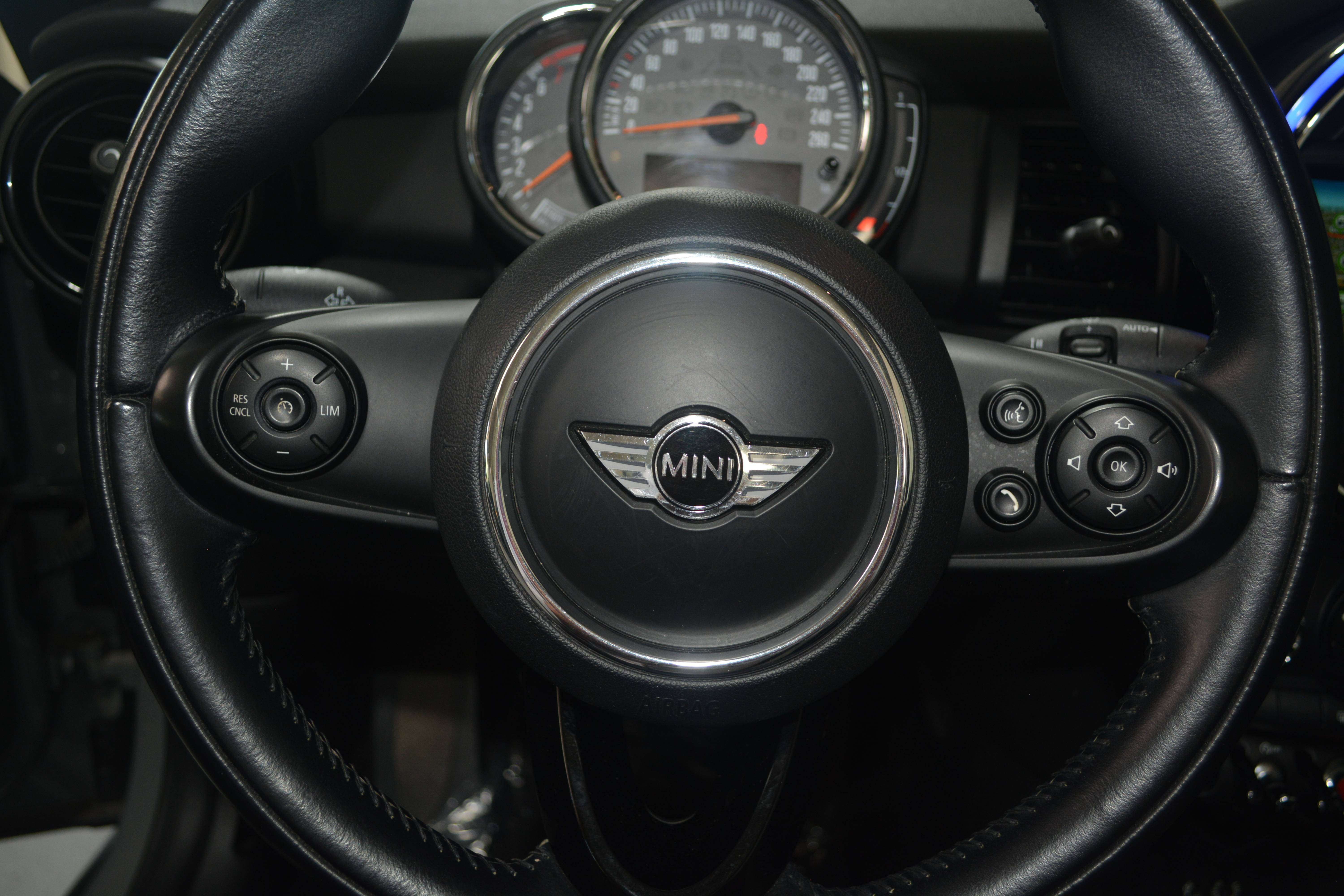 MINI One Cabrio Mini Cabriolet 1.5 One / NAVIGATIE / CRUISE CONTROL