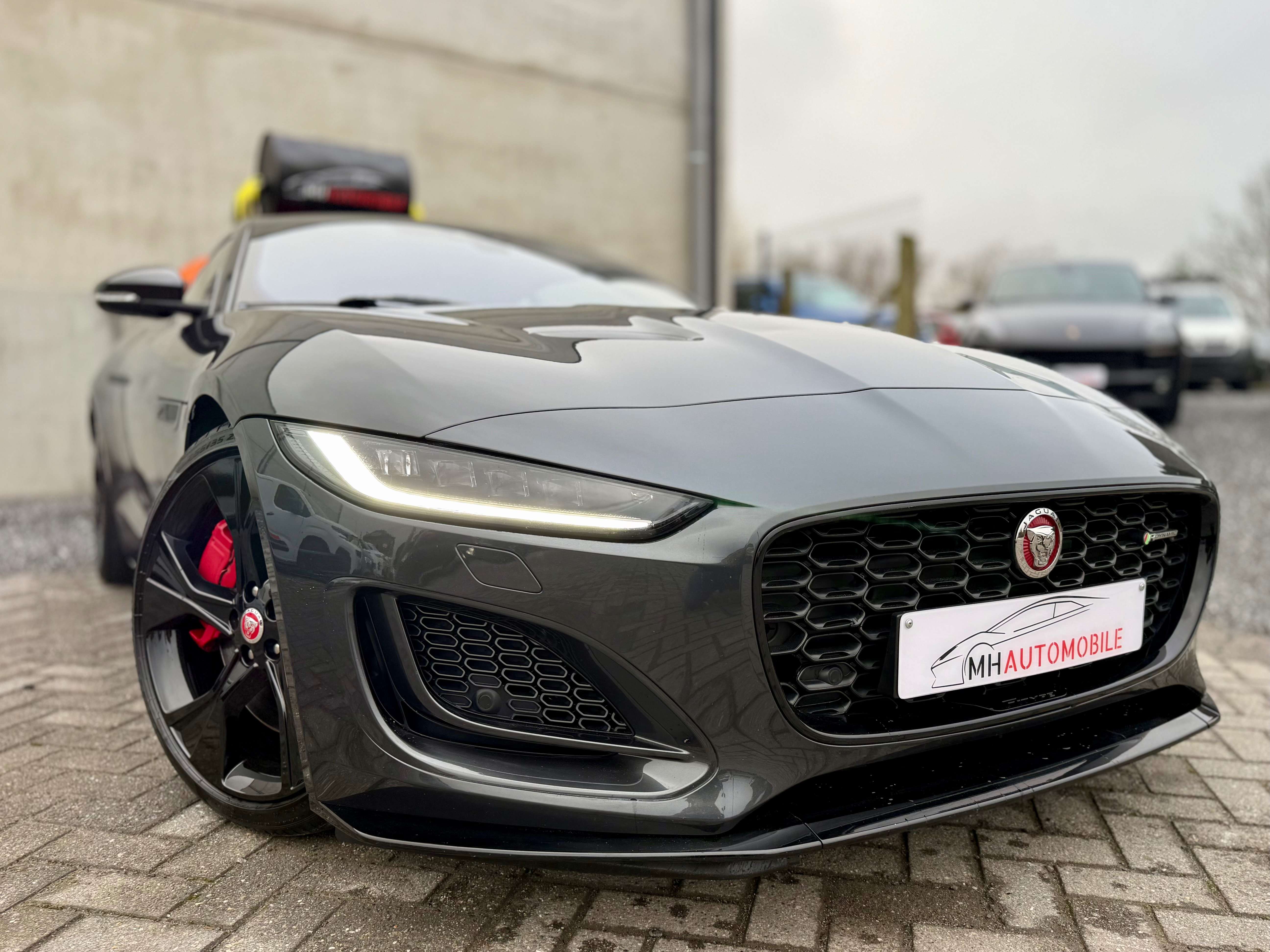 Jaguar F-Type F-Type Coupe 2.0 i4 P300 R-Dynamic