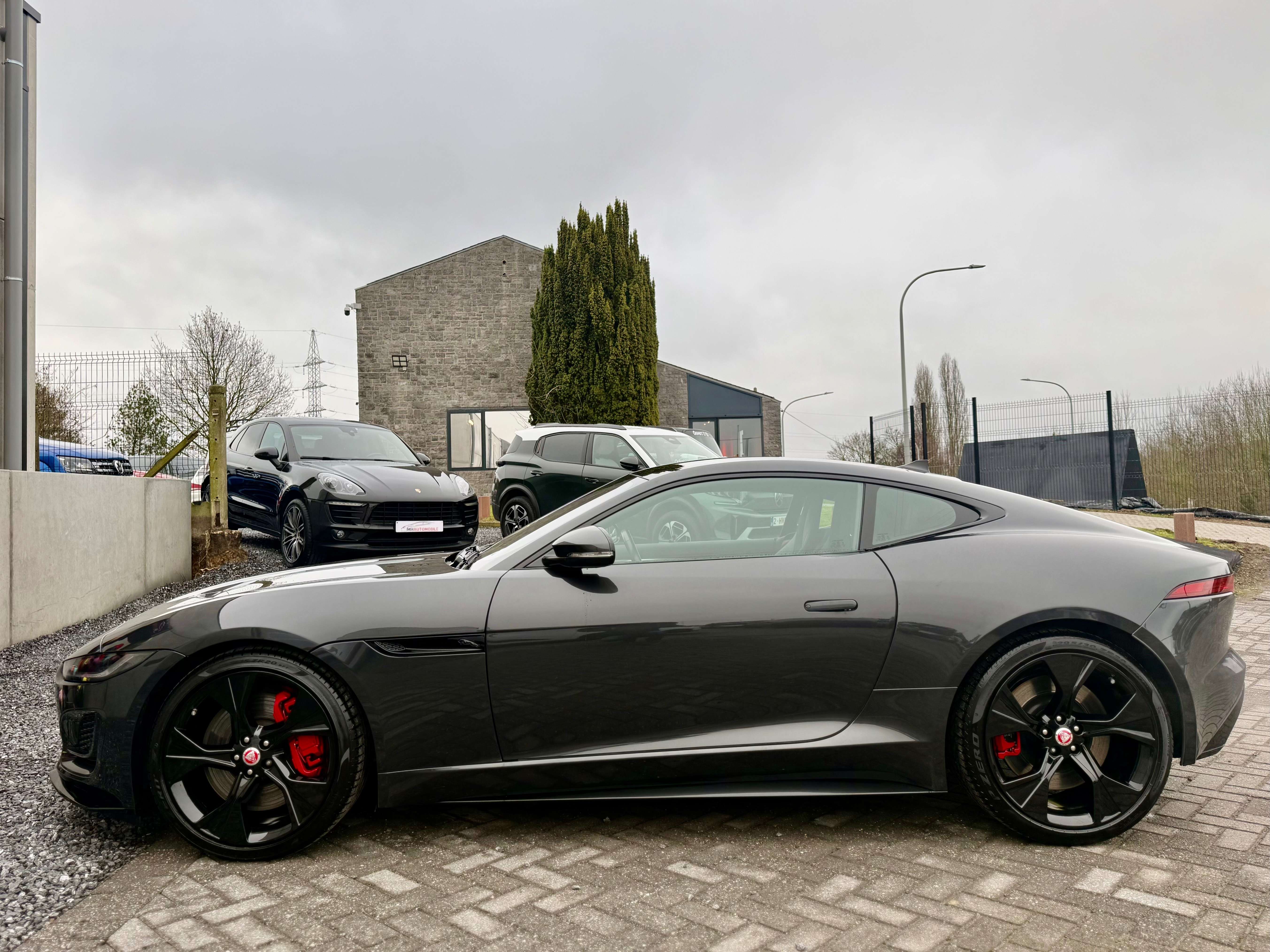 Jaguar F-Type F-Type Coupe 2.0 i4 P300 R-Dynamic