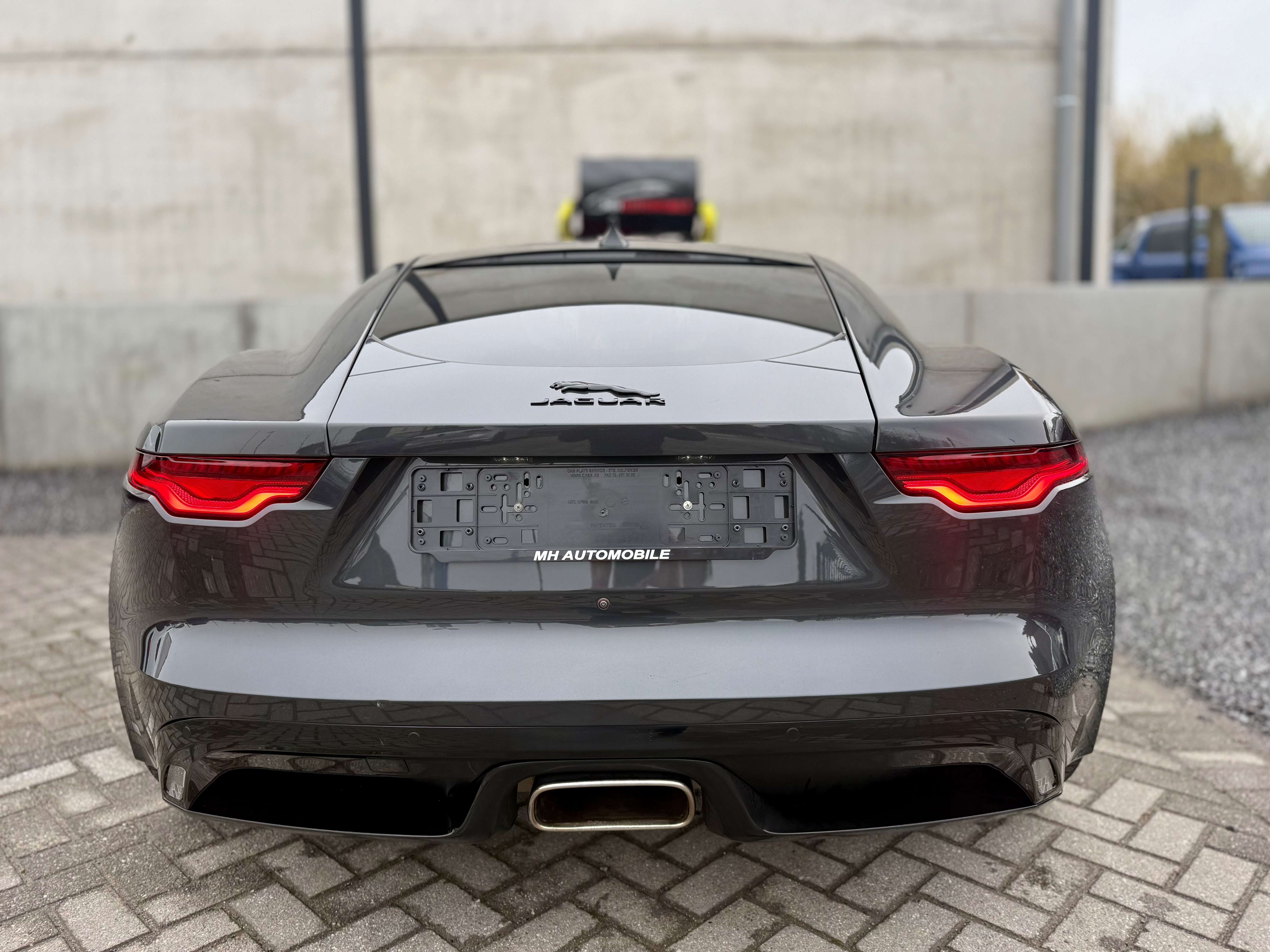 Jaguar F-Type F-Type Coupe 2.0 i4 P300 R-Dynamic