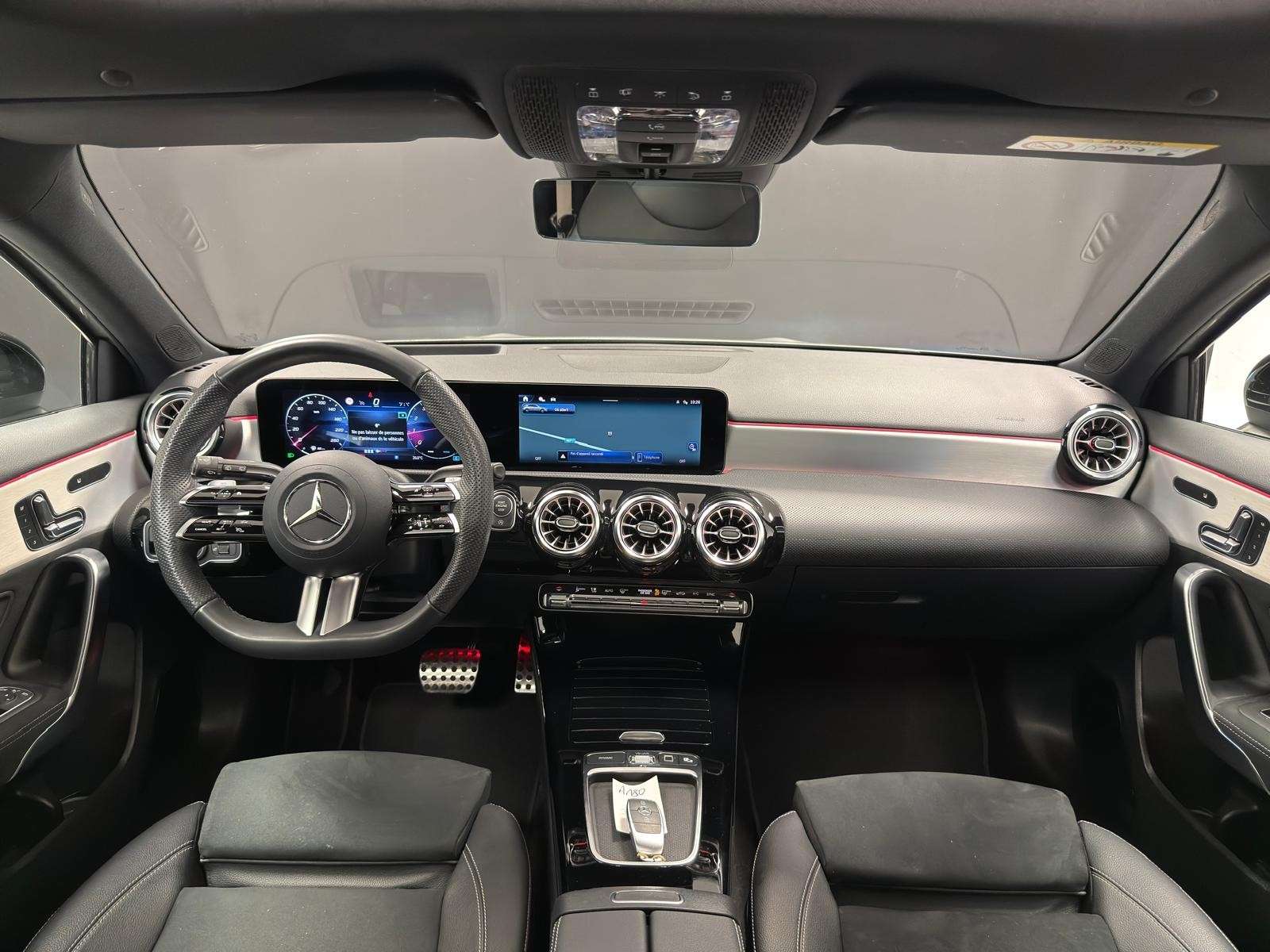 Mercedes-Benz A 180 A 180 PACK AMG*TOIT-PANO*LED*GARANTIE 12 MOIS**