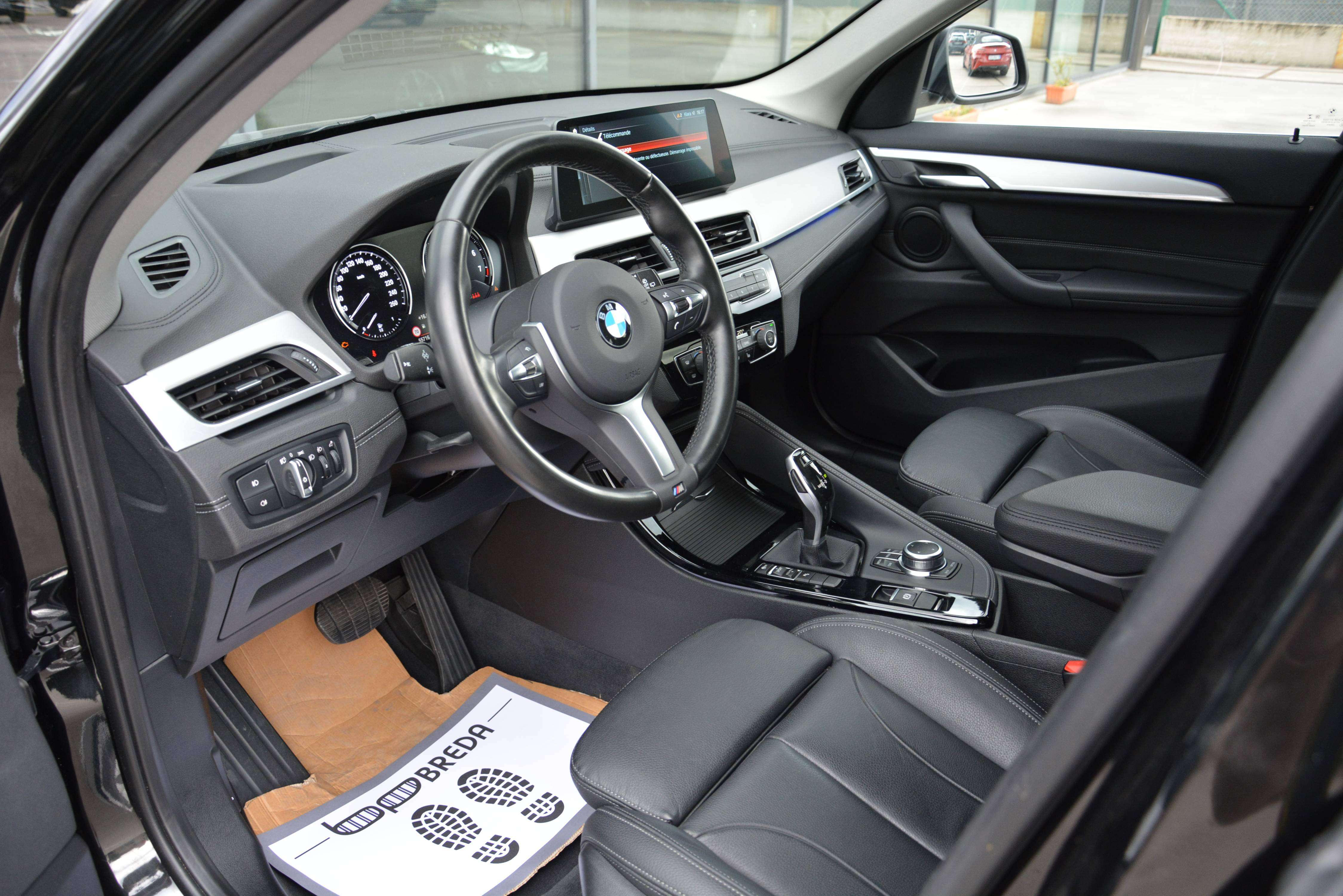 BMW X1 sDrive18i X-Line/Pano/HUD/Memory/Leder