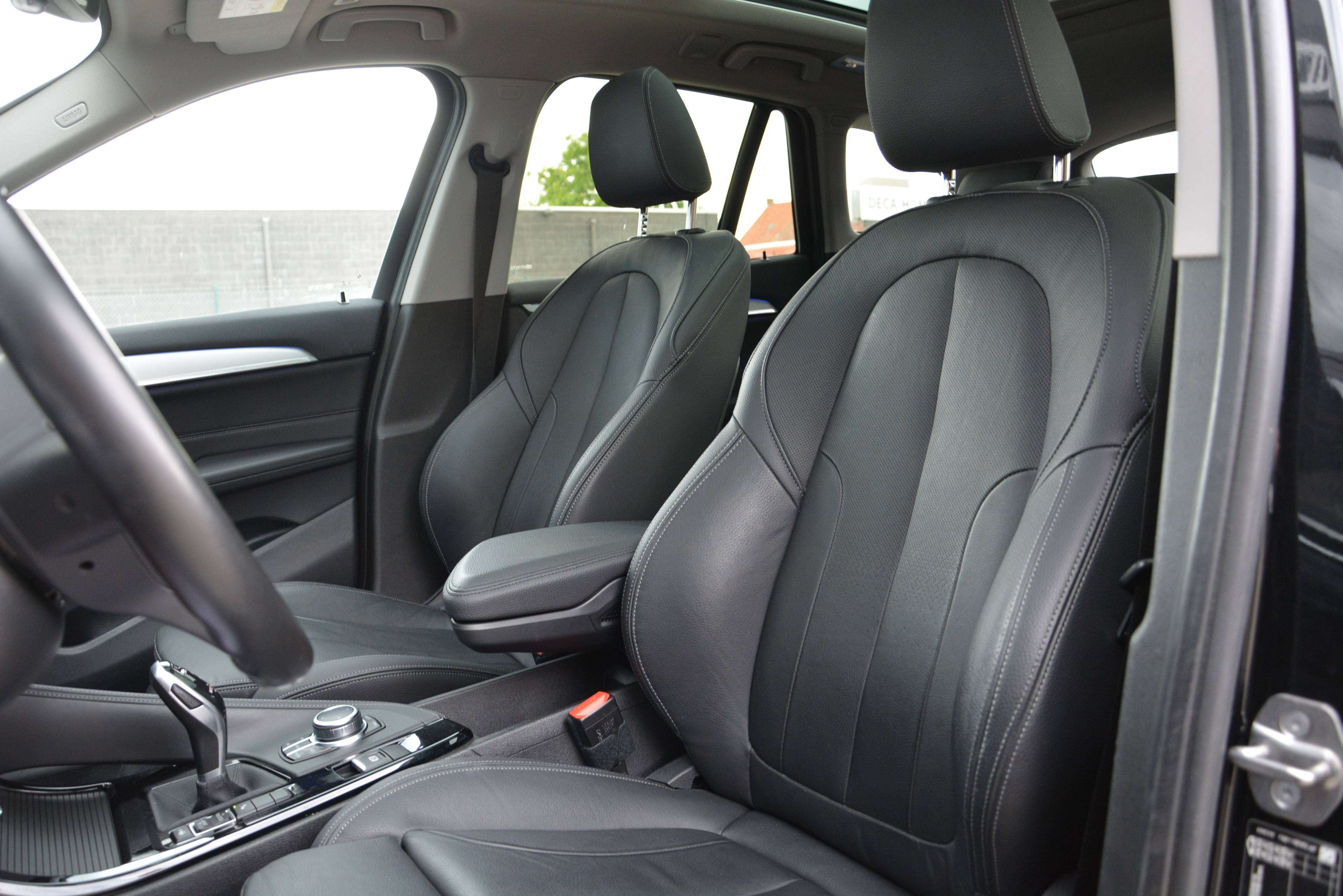 BMW X1 sDrive18i X-Line/Pano/HUD/Memory/Leder