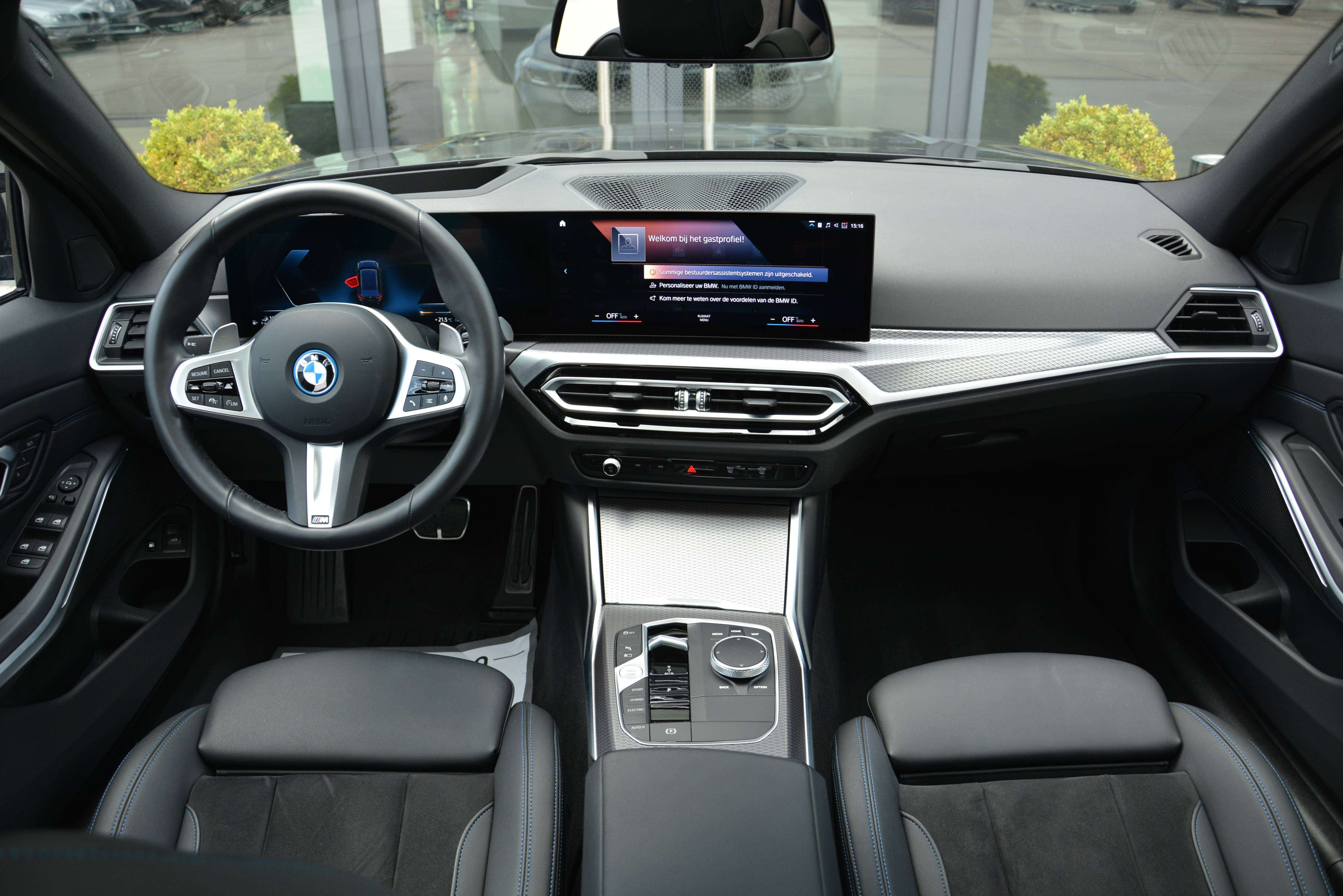 BMW 330 e Touring M-Sport/Pano/Hud/ACC/Keyless