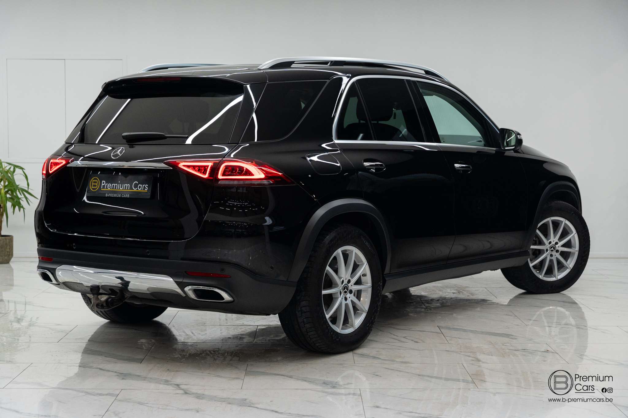 Mercedes-Benz GLE 350 de Luxury line! Full Options! Pano! Keyless! ACC!