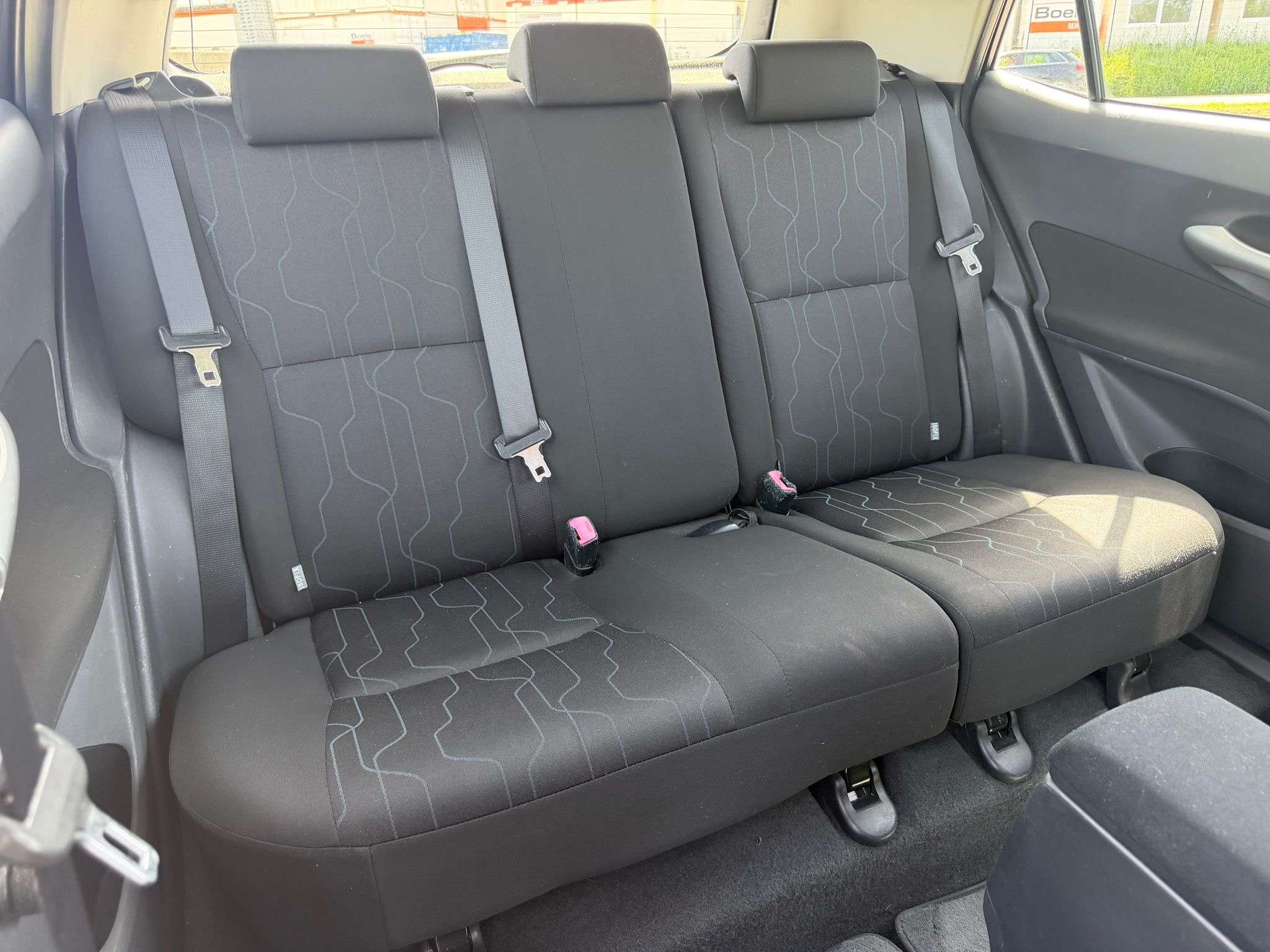 Toyota Auris 1.4i VVT-i • ROULE PARFAITEMENT